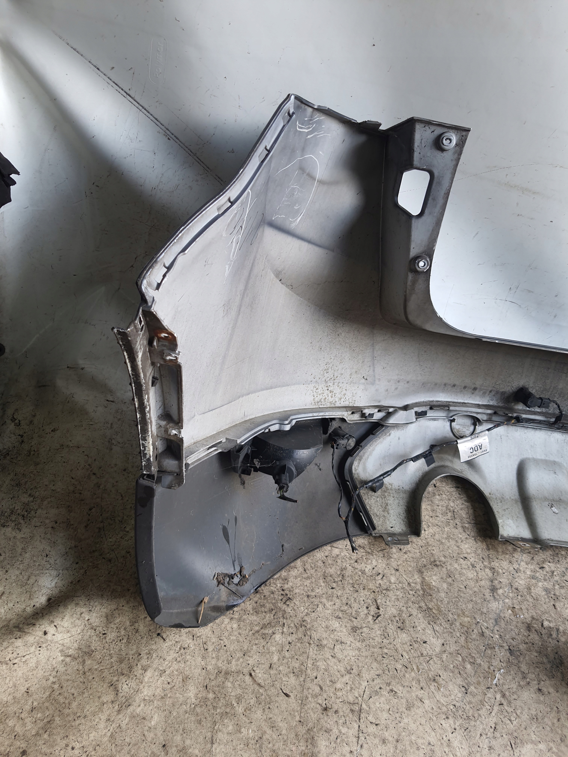 FORD KUGA MK1 08-12 bumper + PDC