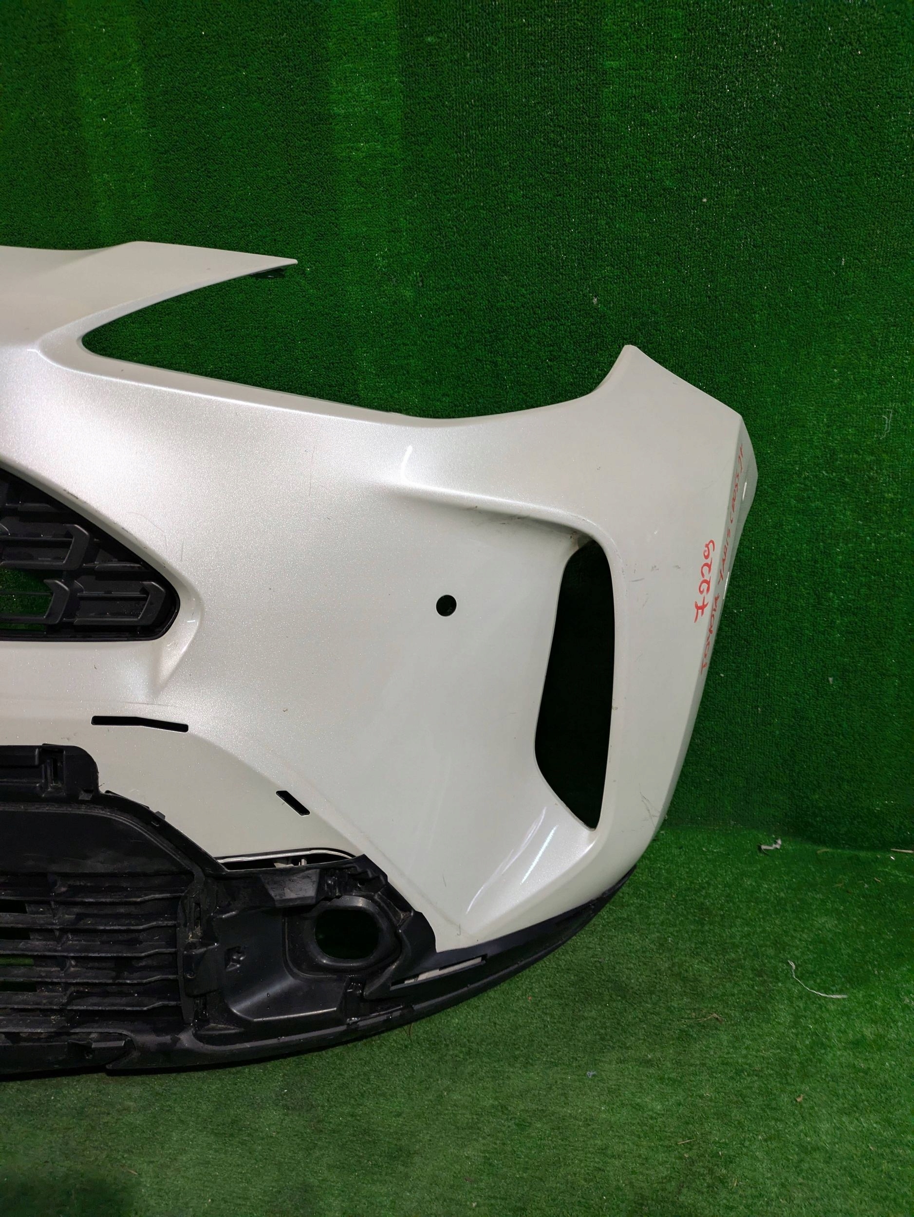 front bumper front TOYOTA YARIS CROSS ADVENTURE 20- NR.Z7610