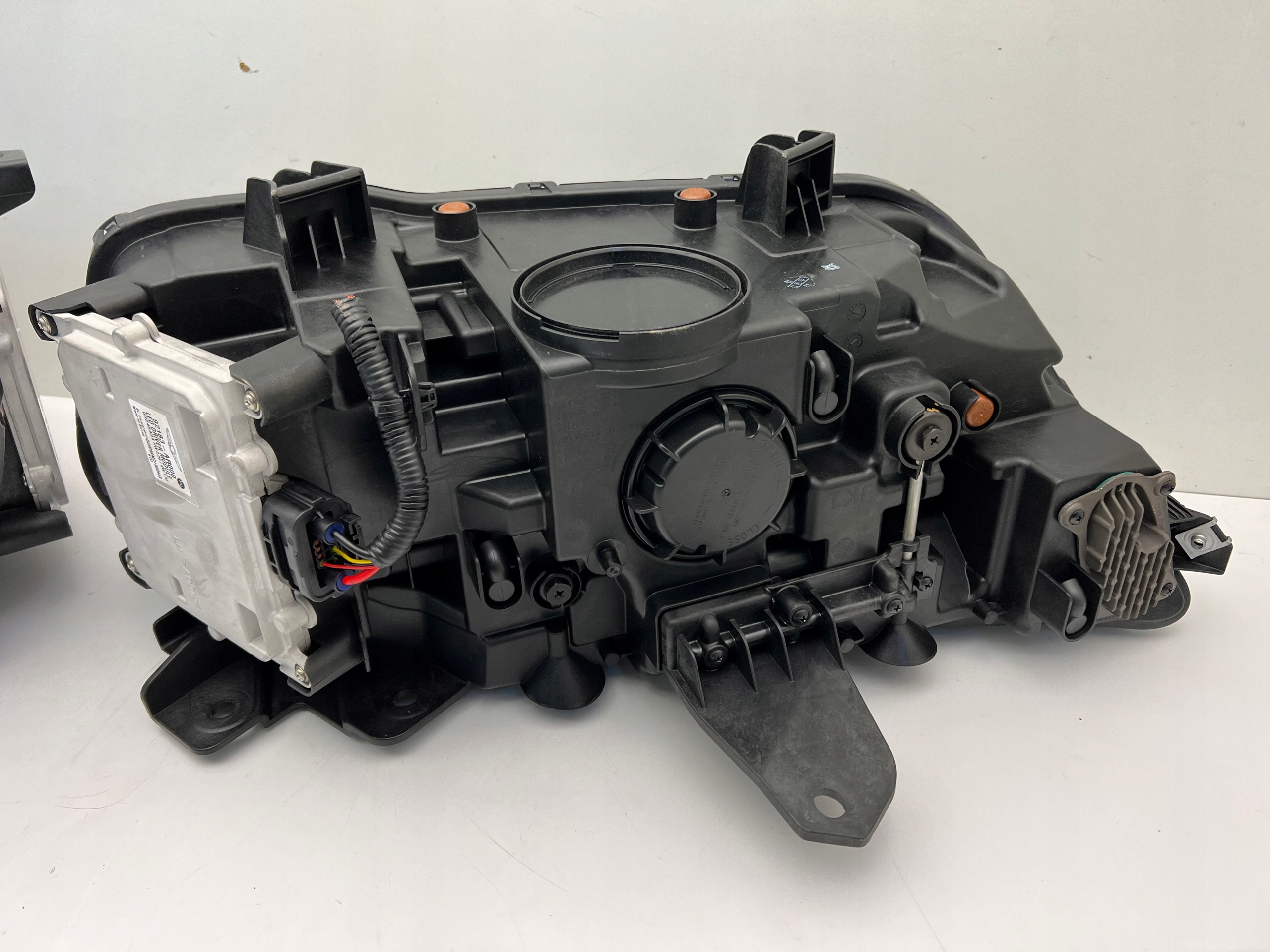 GENESIS GV70 LAMPA PRZEDNIA LEWA FULL LED 2020- Typ samochodu Samochody osobowe