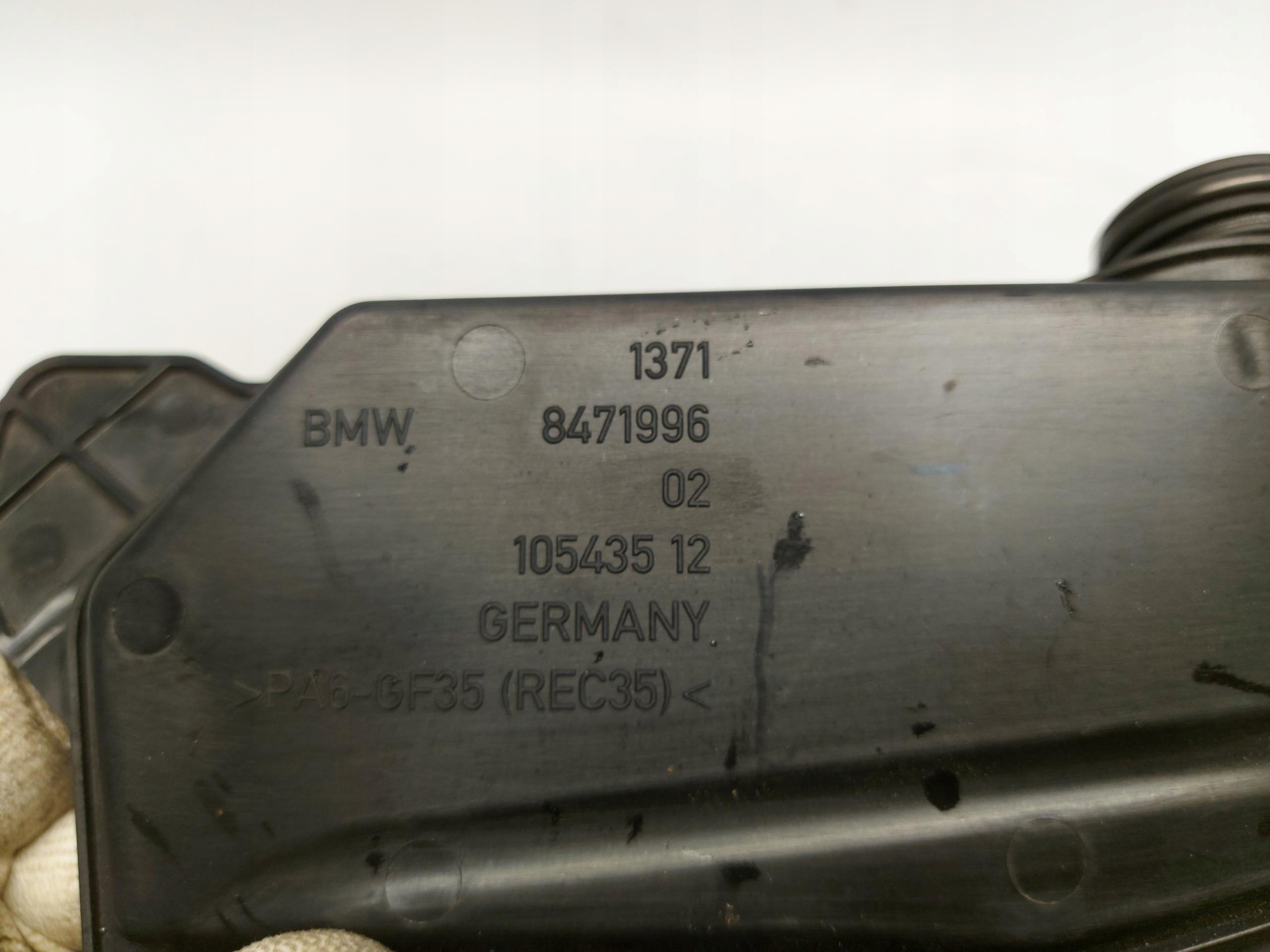 BMW U06 220d REZONATOR Gehäuse luft 8471996