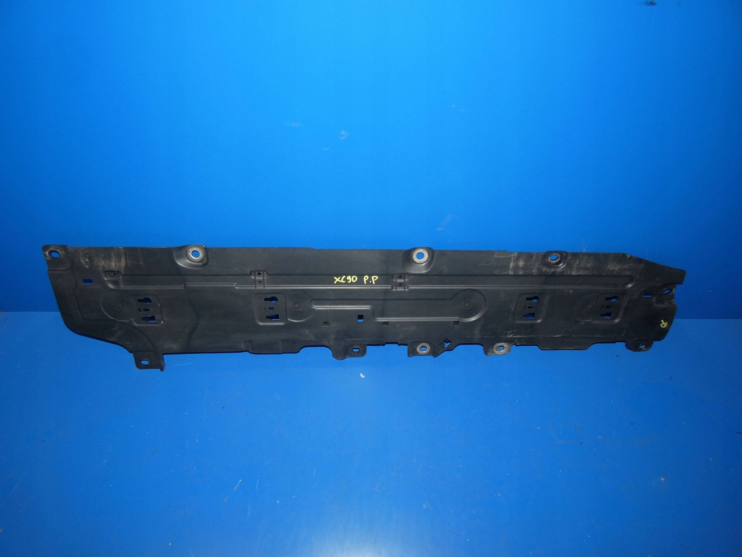 VOLVO XC90 II cover chassis lower right