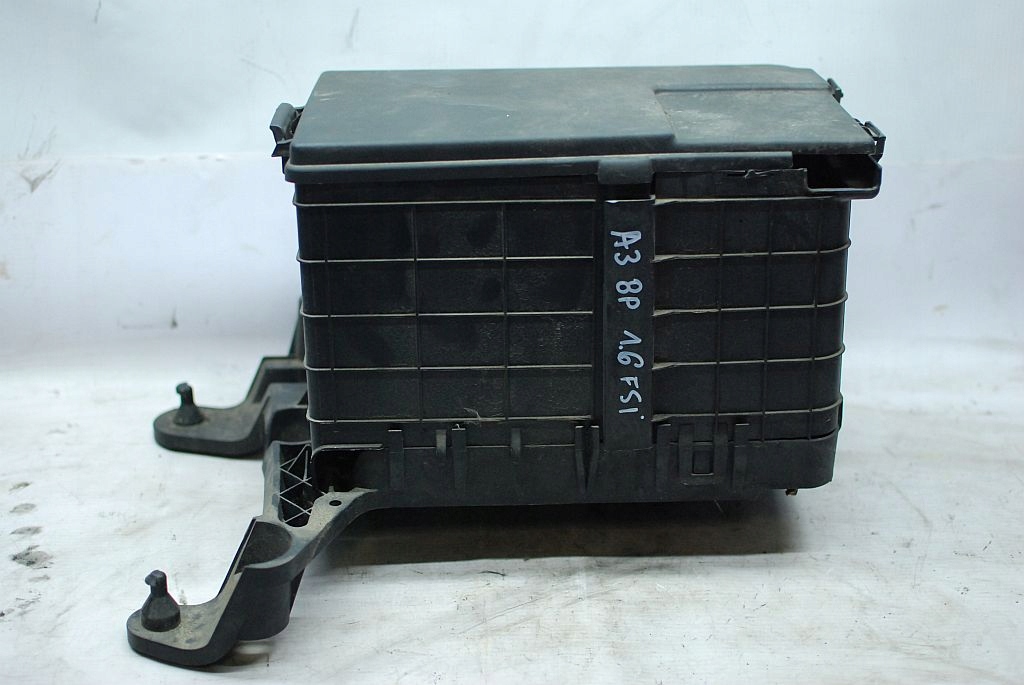 Obudowa Akumulatora Kompletna 1K0915333B Audi A3 8P 3d FSI