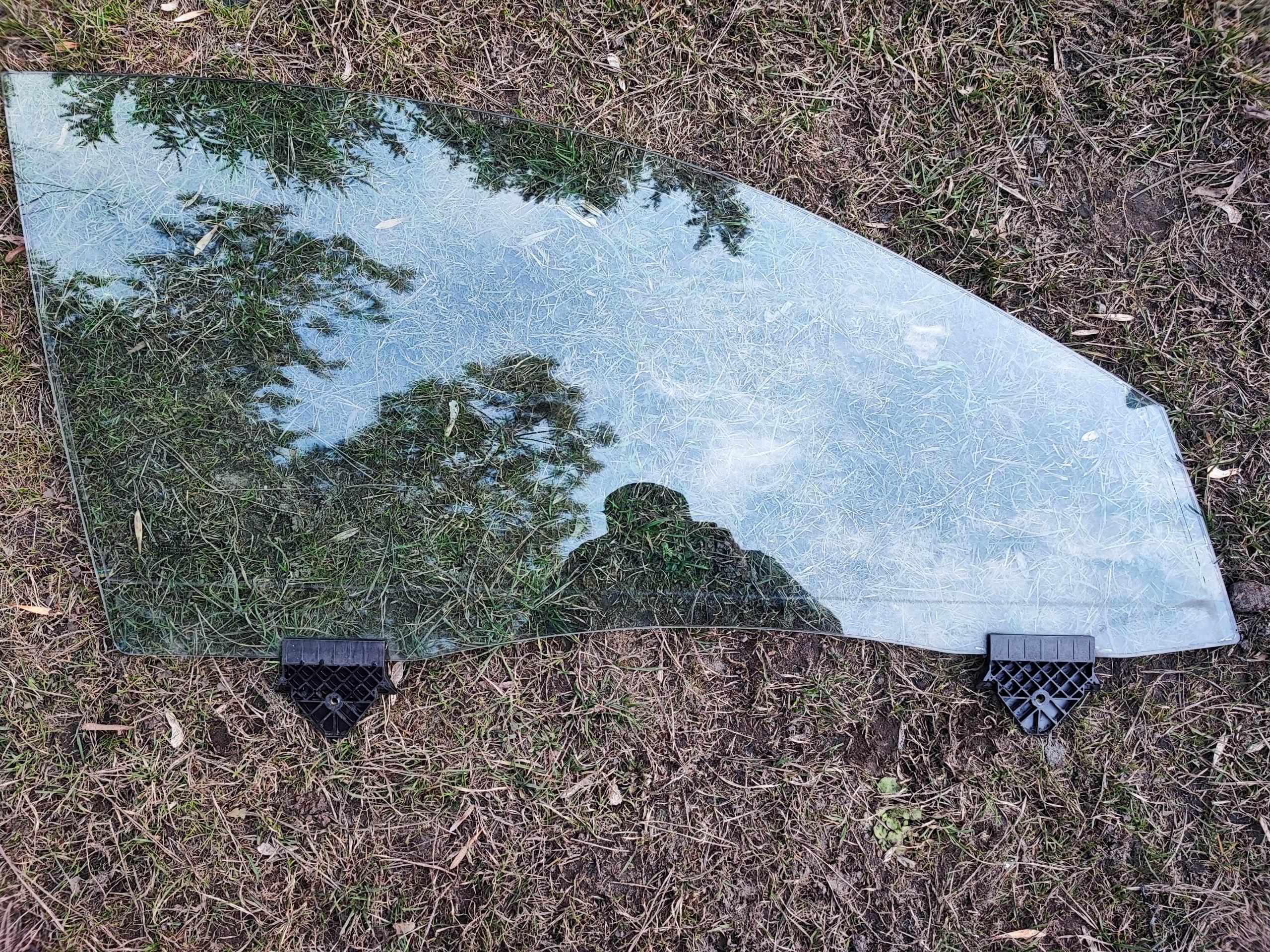 Скло подвійне праве переднє VSG AUDI A8 D3 02R