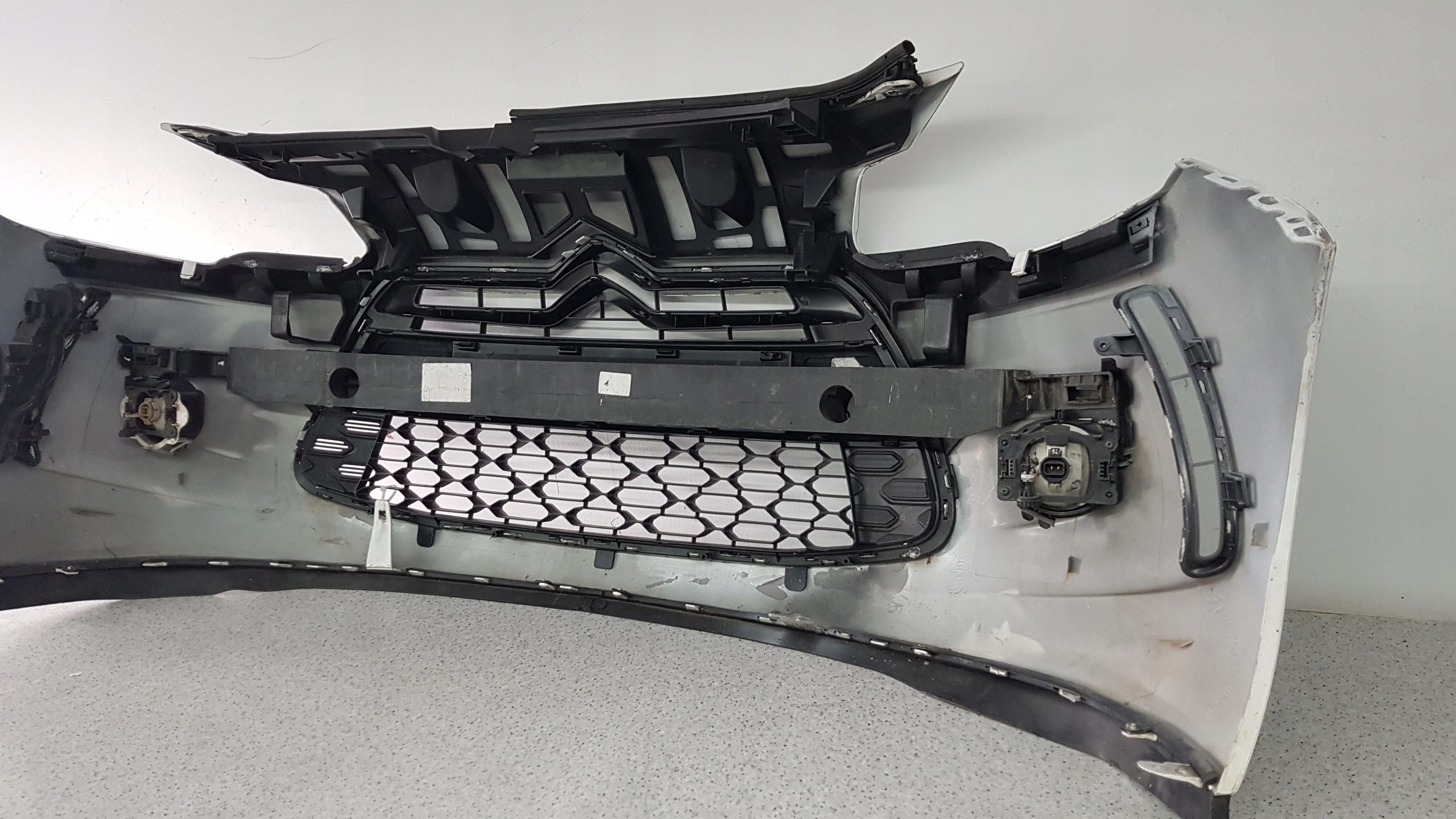 CITROEN DS3 bumper front 6558