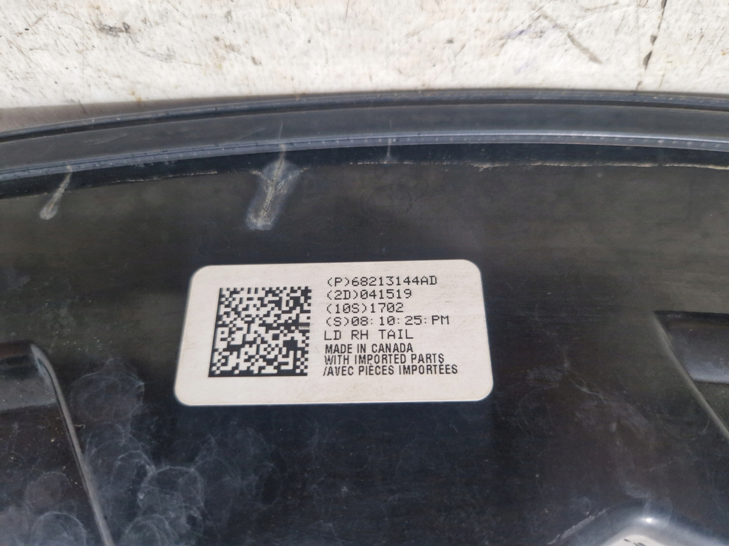DODGE CHARGER 2019- light right rear part rear 68213144AD