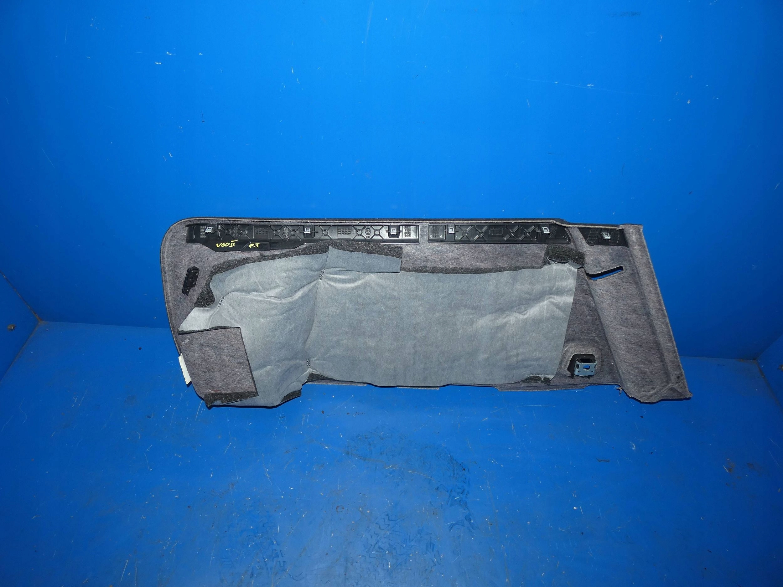 VOLVO V60 II 18- boot upholstery right rear part rear upholstery