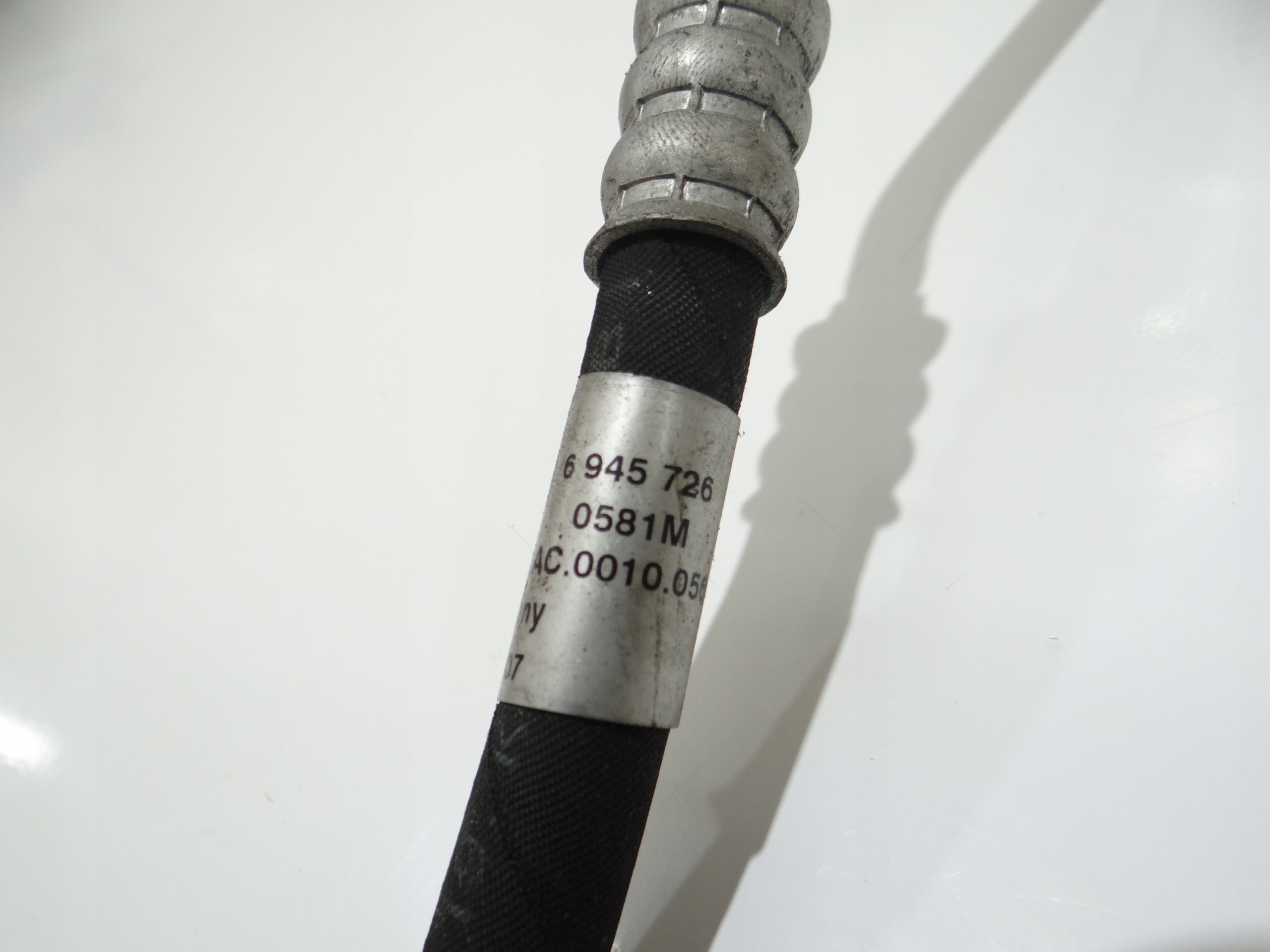 vedení hadice klimatizaci BMW X5 E70 306D3 6945726