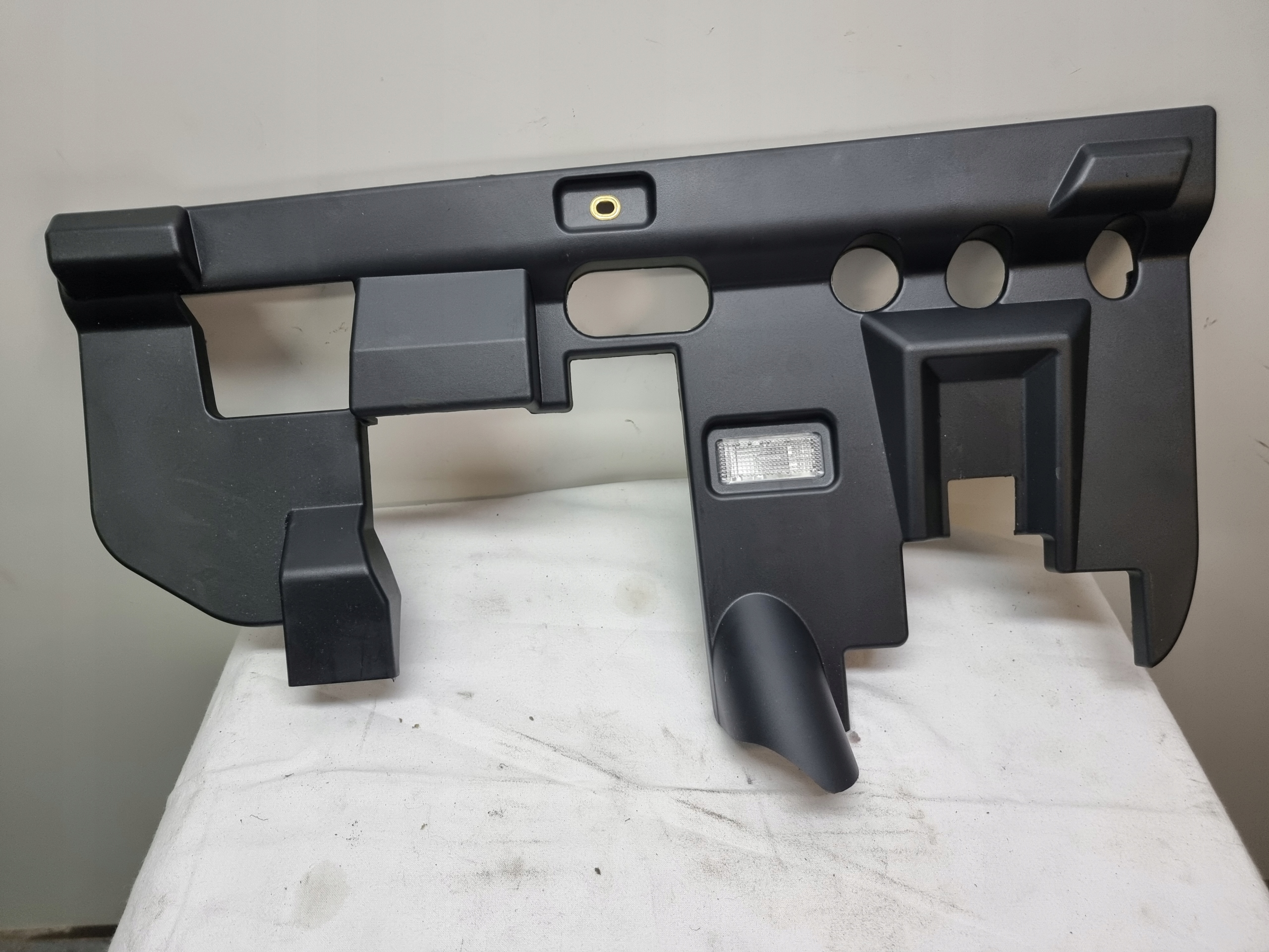 PORSCHE CAYENNE 7P5 OBUDOWA OSŁONA DESKI DOLNA