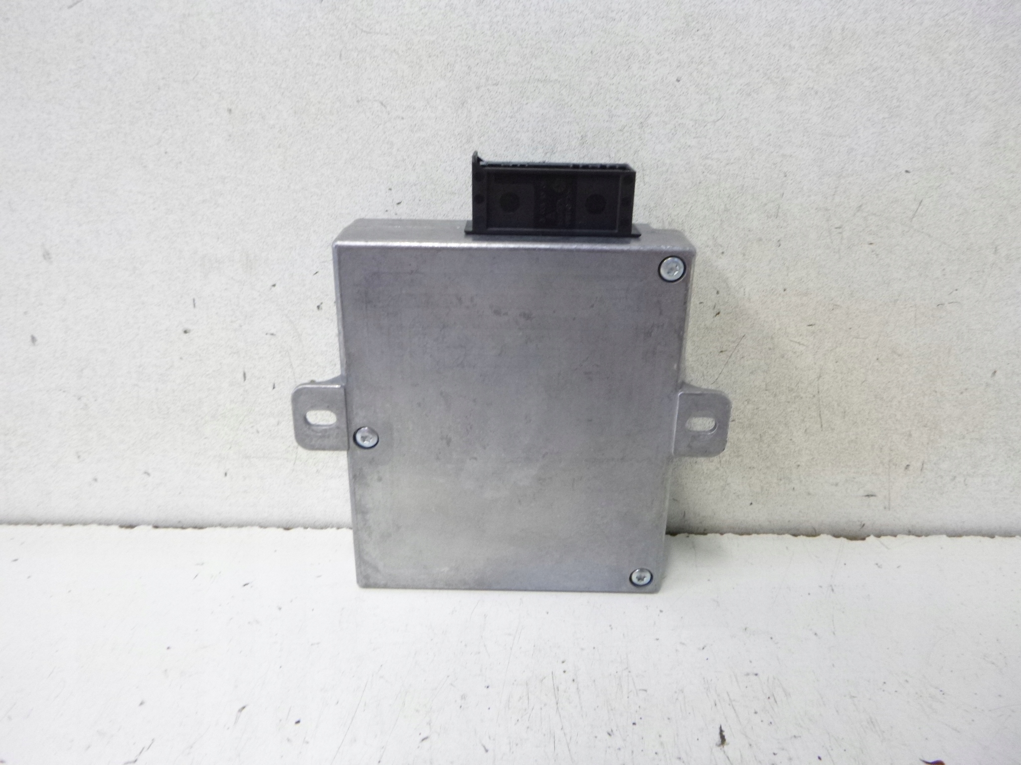 module control unit module SAM Mercedes CLS W219 3.0 2007r. 2098201885