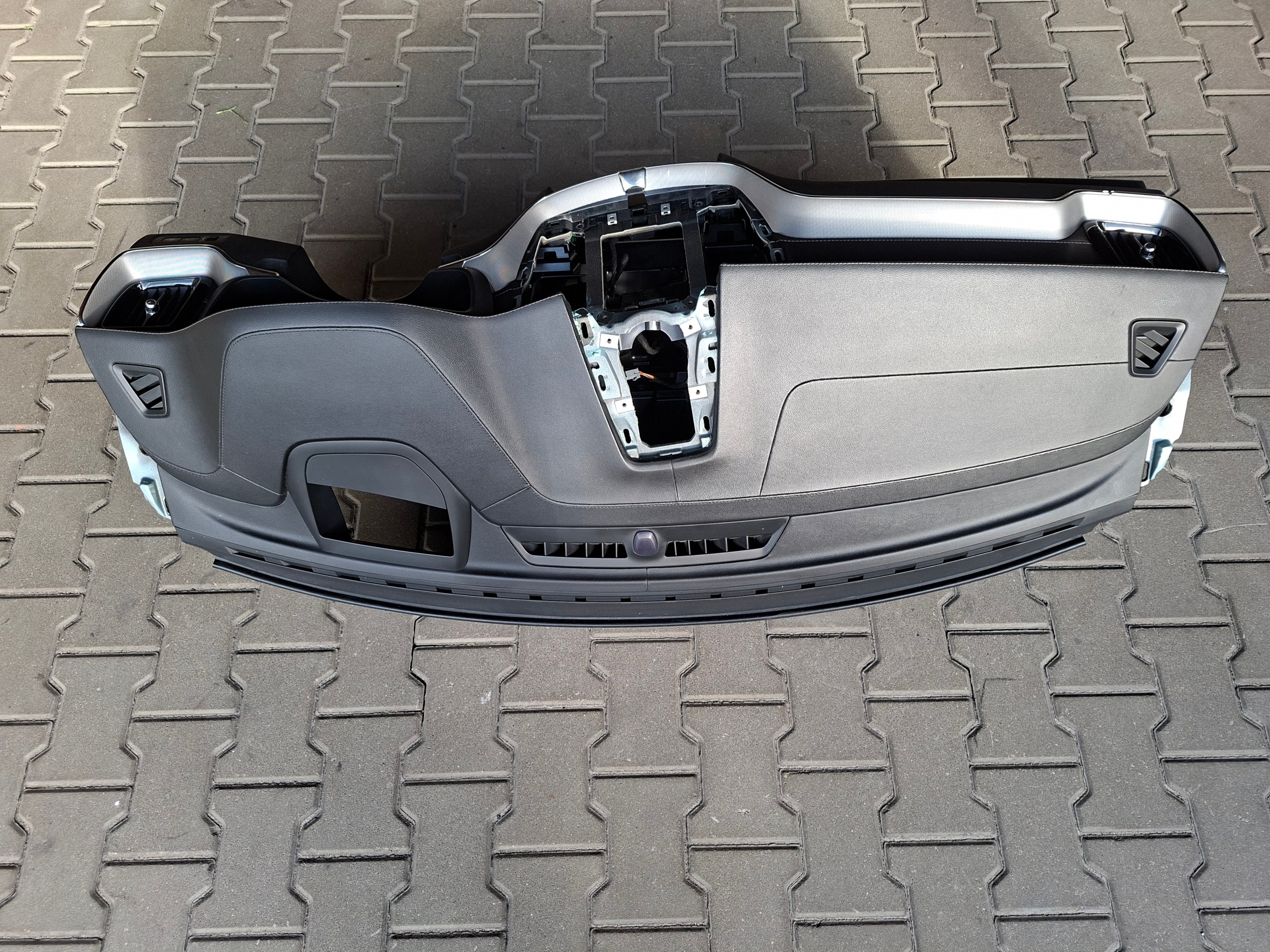 dashboard console cockpit DASHBOARD UK ANGLIK ANGIELSKA VOLVO XC60 II