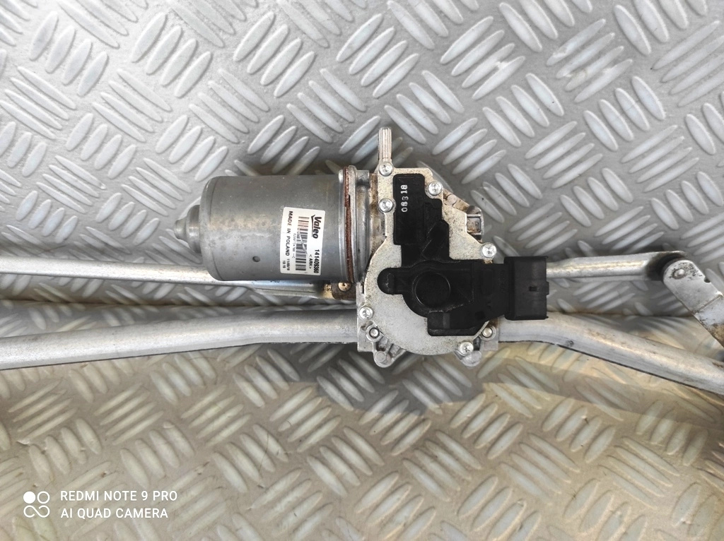 RENAULT MASTER III MECHANIZM SILNICZEK WYCIERACZEK 8200734788 1414093360 Jakość części (zgodnie z GVO) O - oryginał z logo producenta pojazdu (OE)