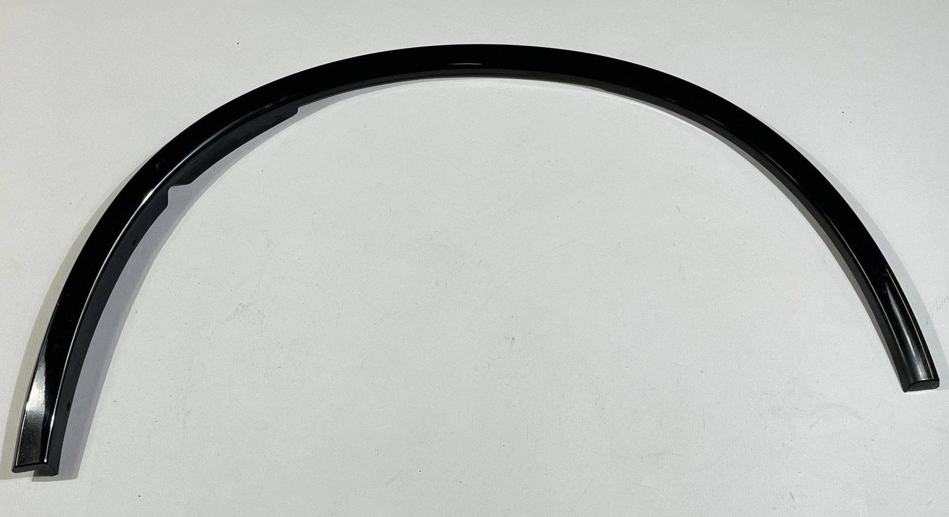 moulding cap of a fender left front left front Dodge Durango 2011-2027