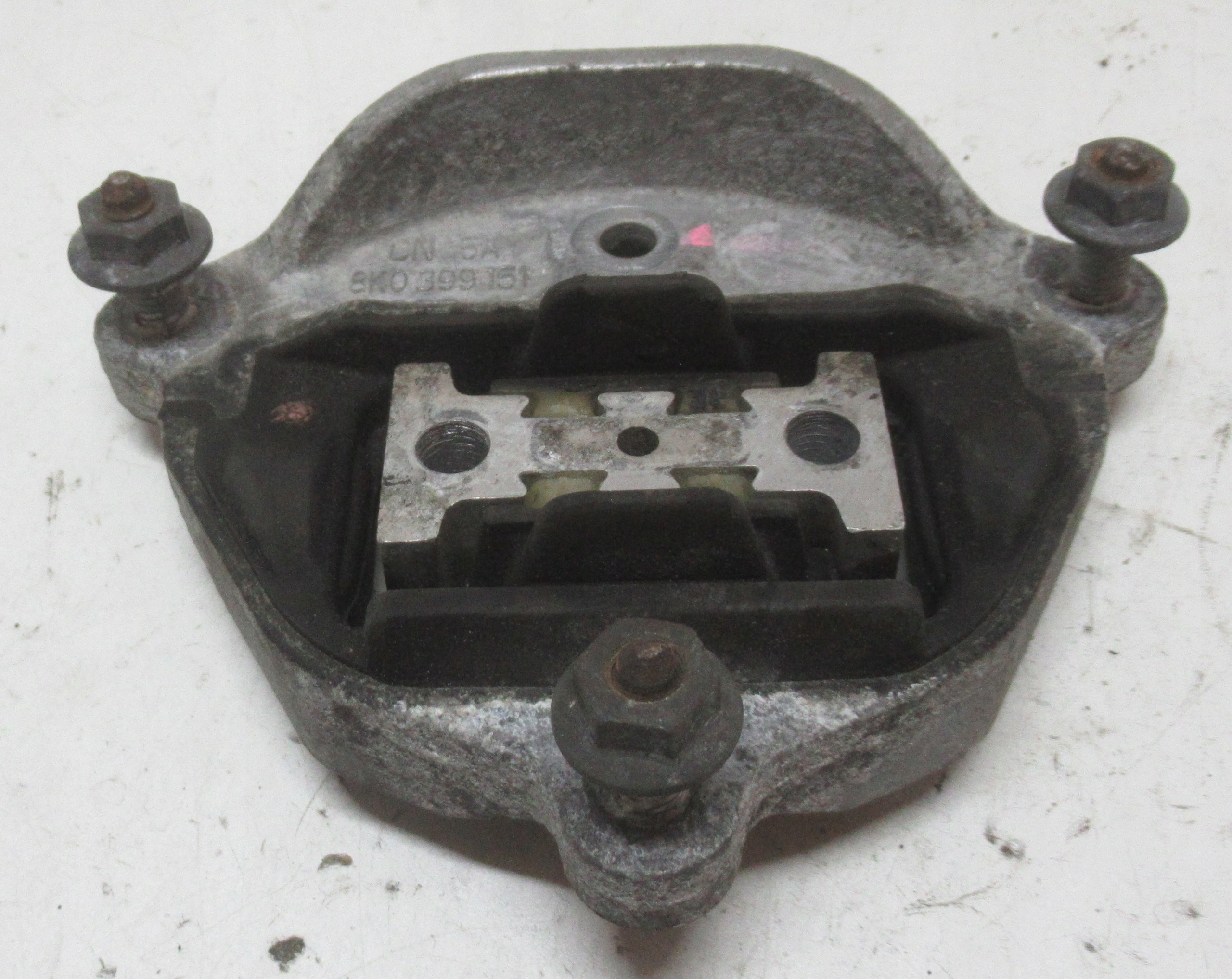 AUDI A4 B8 14R gearbox mount 8K0399151