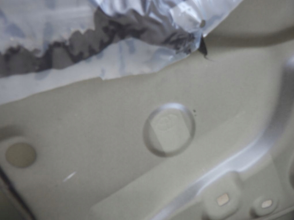 TOYOTA VERSO II 2 R2 2009- door left rear.