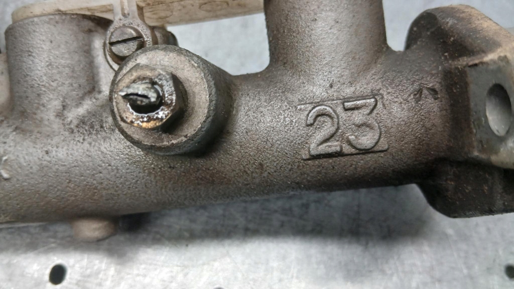 насос mitsubishi Space Star I 1.3b 98-02R 210271.99