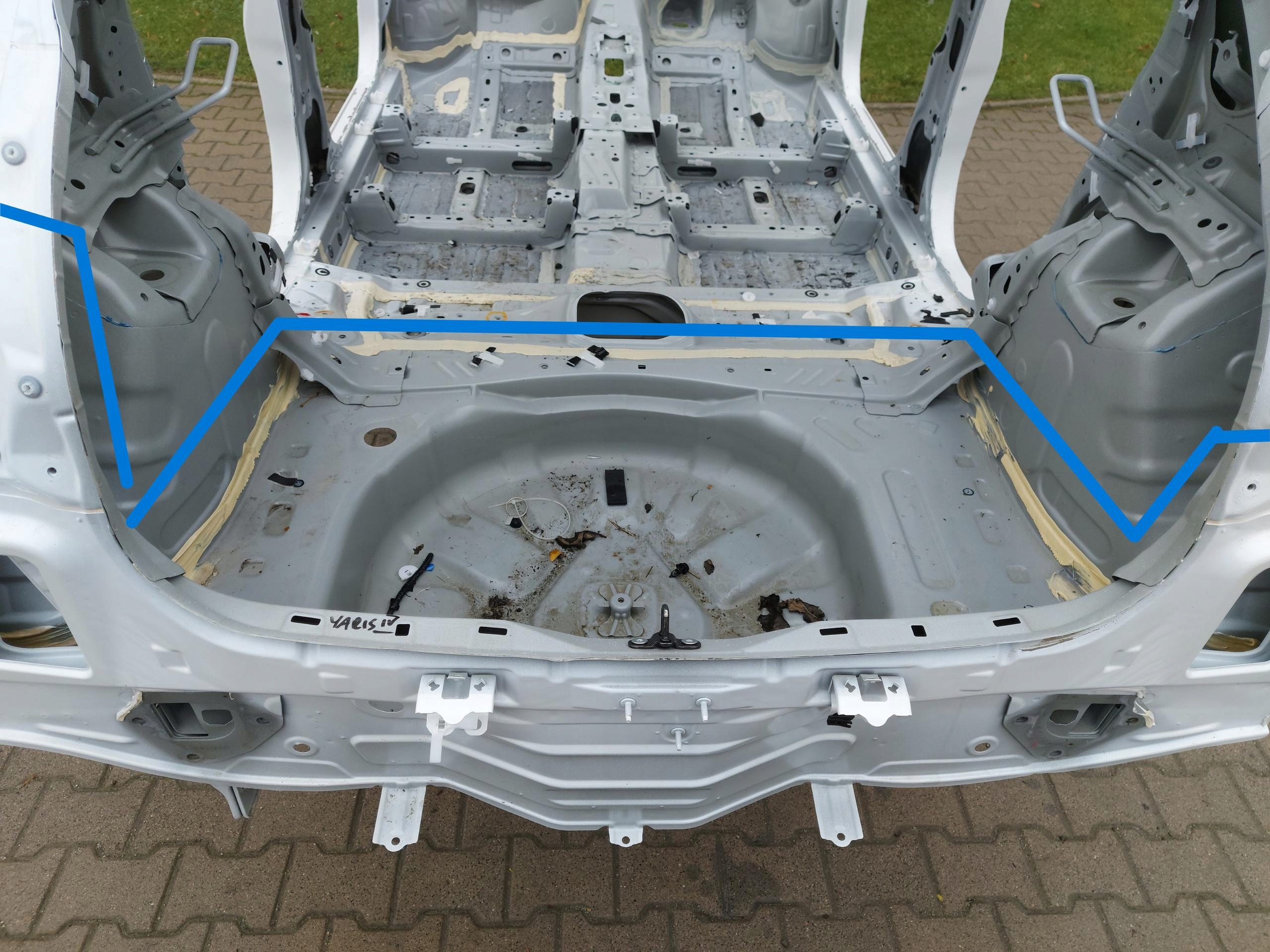 Toyota Yaris IV P21 GR, rear panel floor scianka boot rear part
