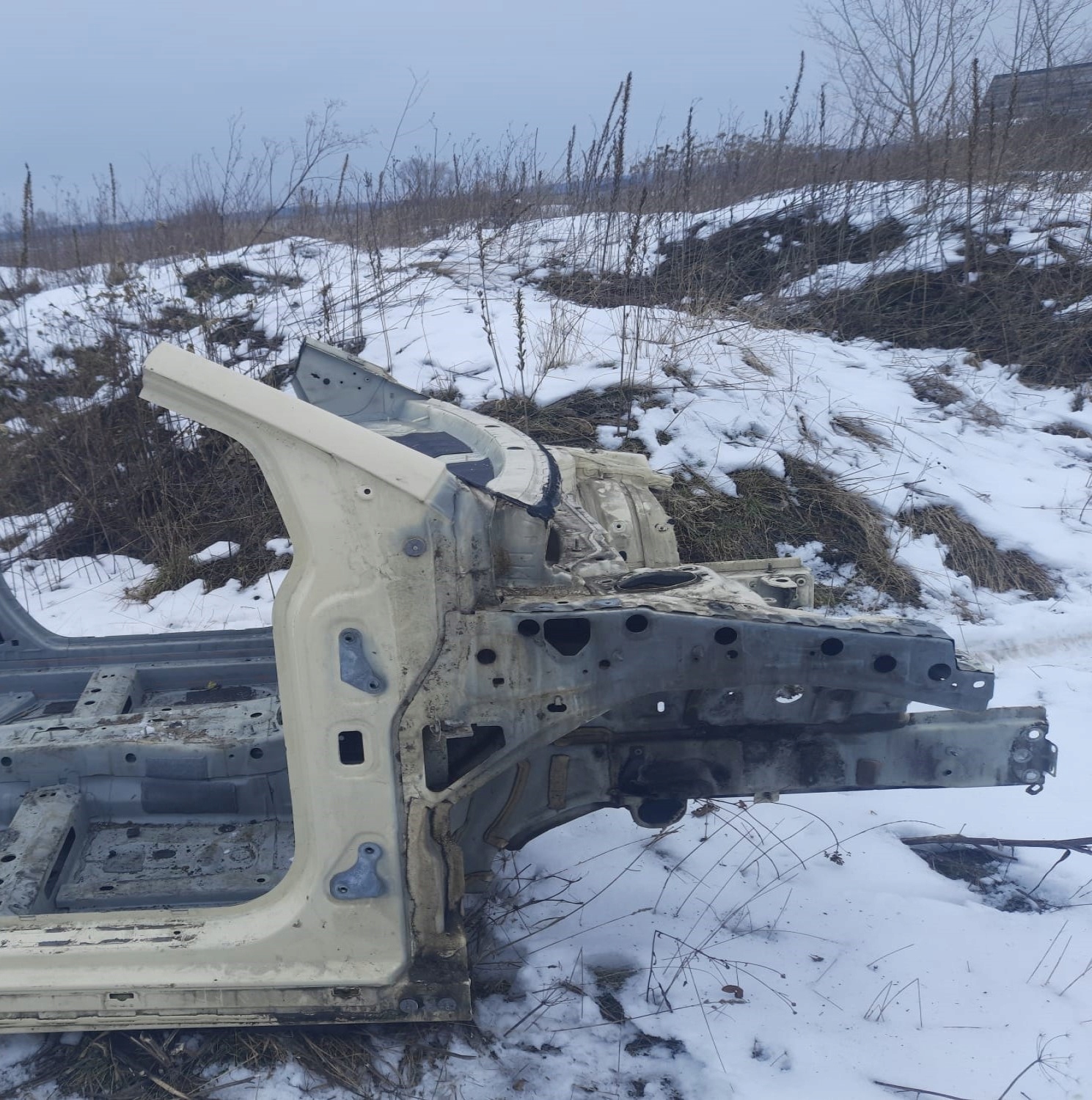 MERCEDES B-КЛАС W246 ЛОНЖЕРОН ПРАВА ЧЕТВЕРТИНА