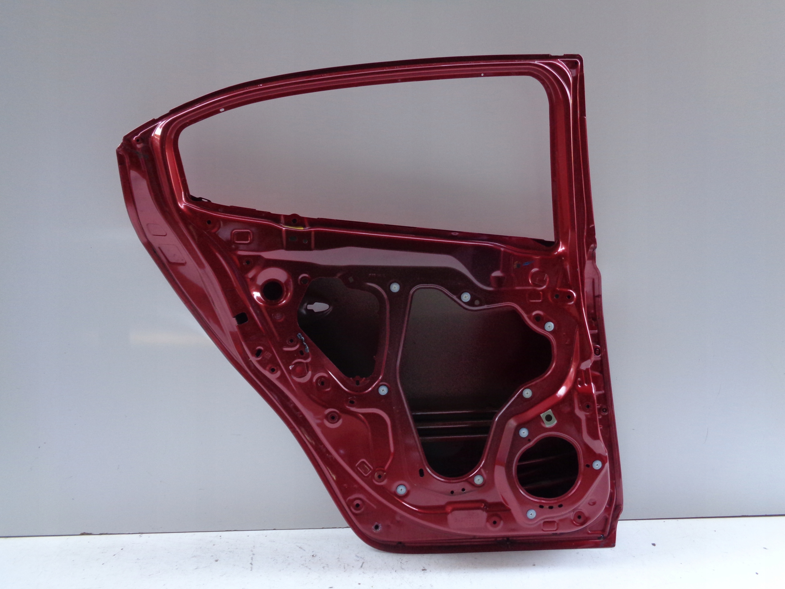 Tür links hinten MAZDA 3 13- HB NR 51049