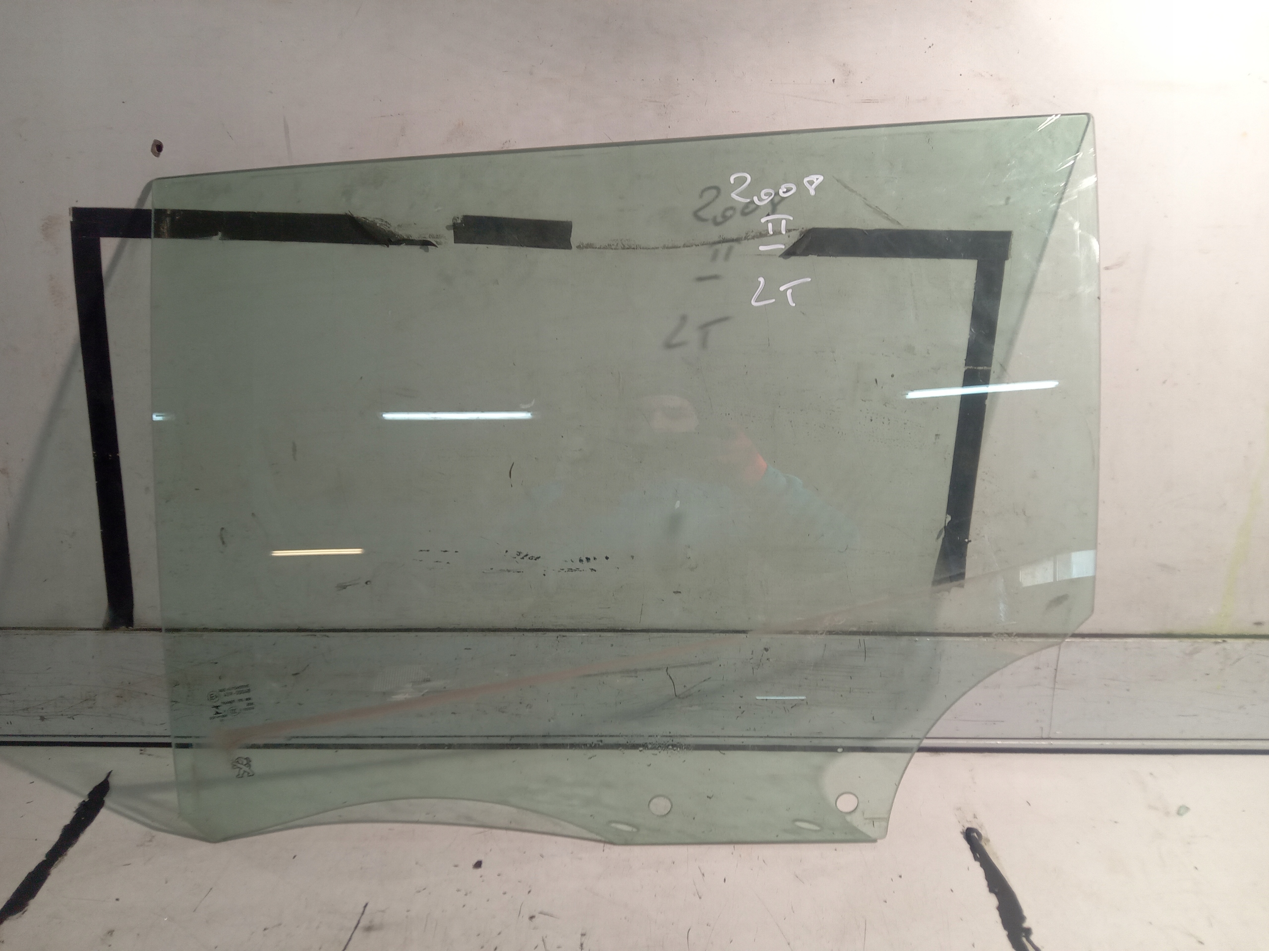 PEUGEOT 2008 II СКЛО ДВЕРІ ЛІВИЙ ЗАДНІЙ ЛІВИЙ ЗАДНІЙ