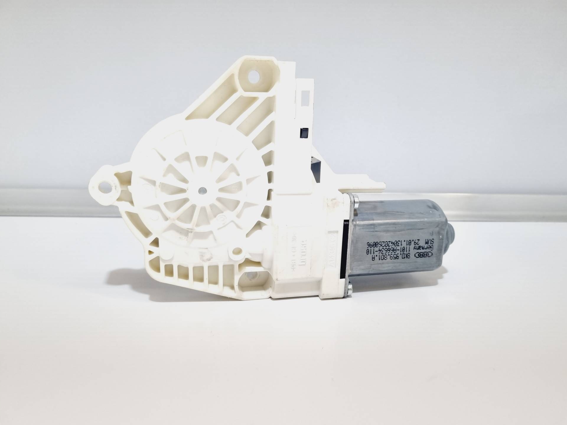 Motor Fenster vorne links Seite Audi A4 B8 facelift 2013 8K0959801A