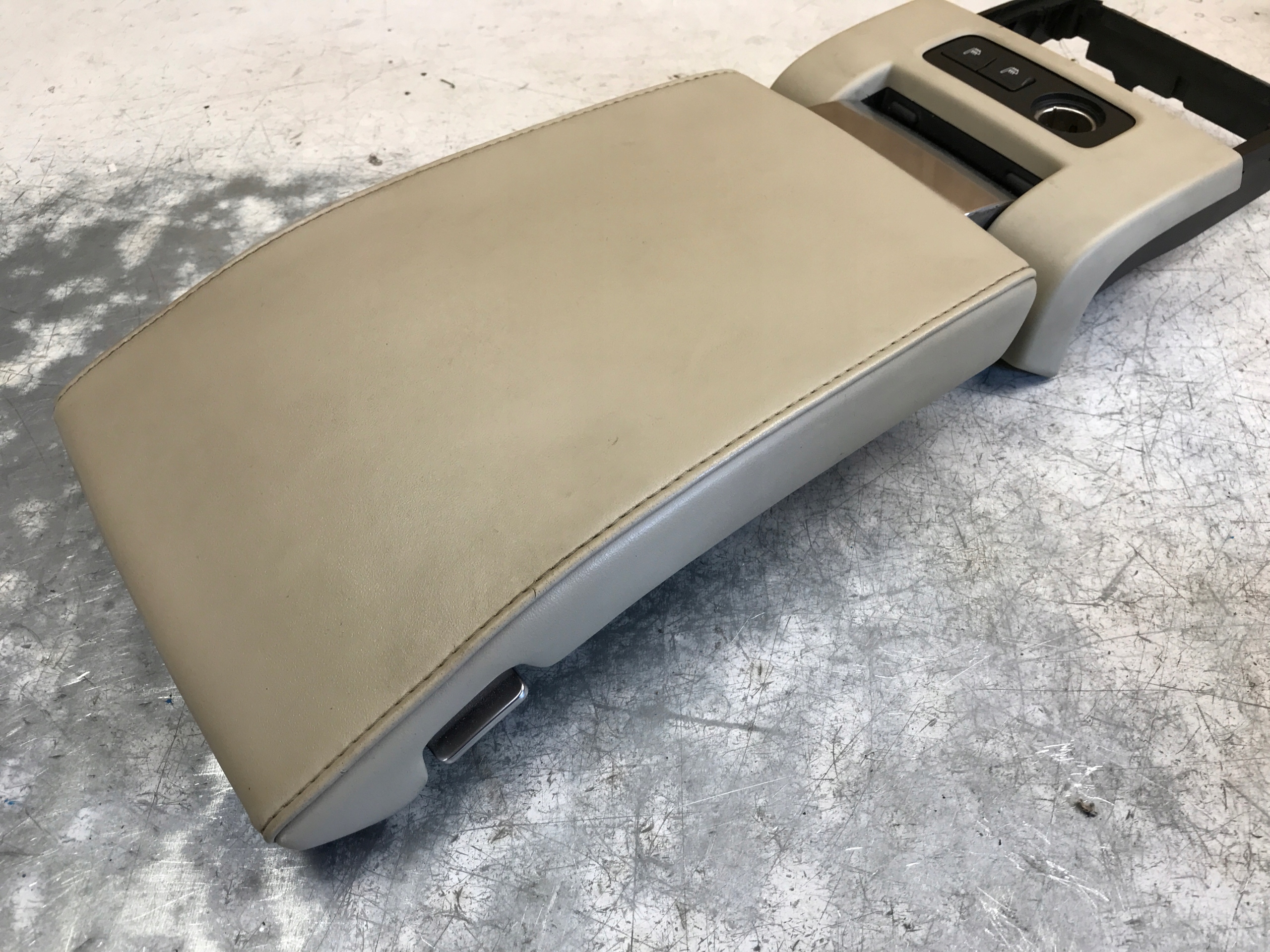 armrest leather VOLVO S80