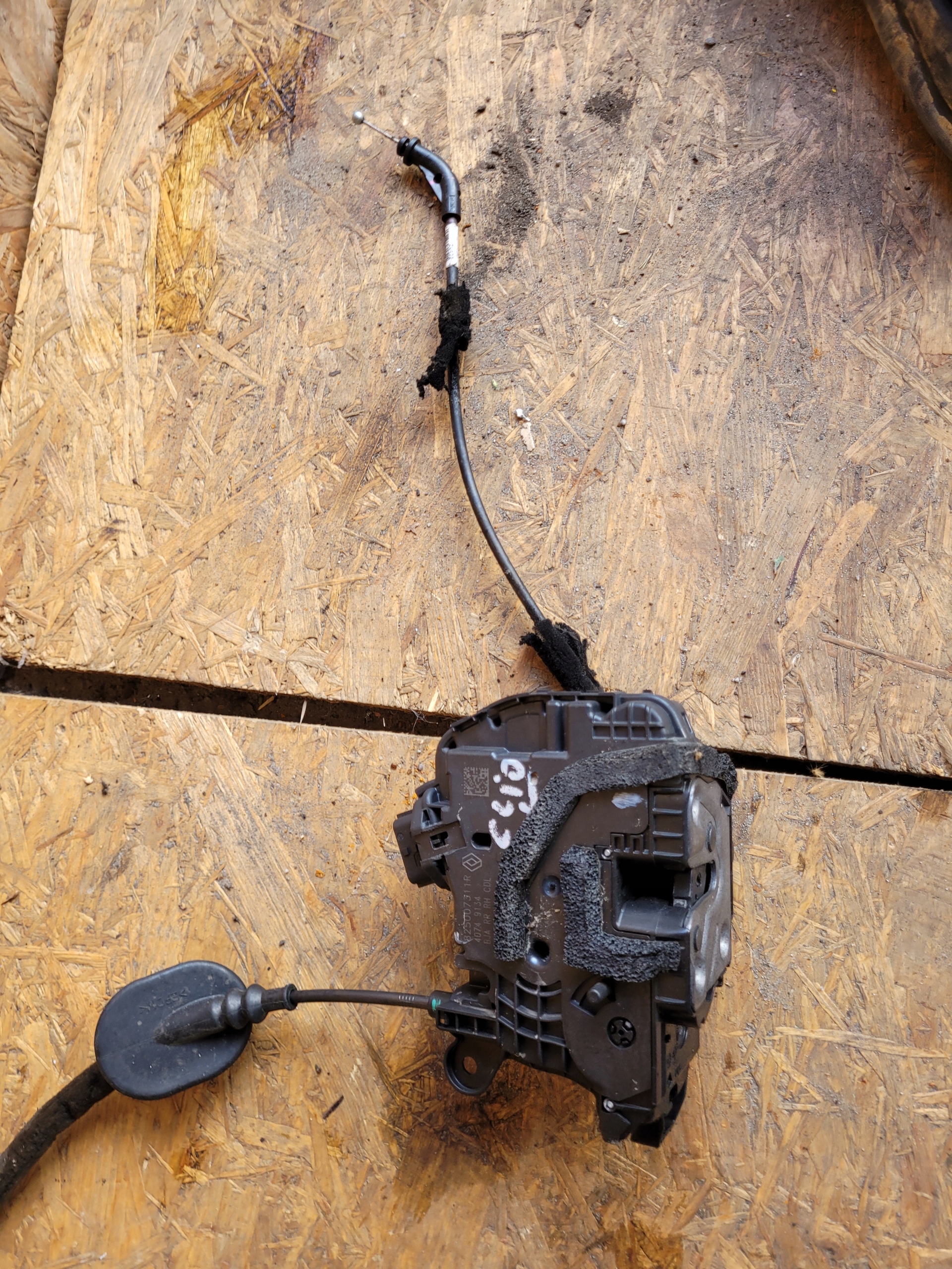 lock door right rear part RENAULT CLIO V