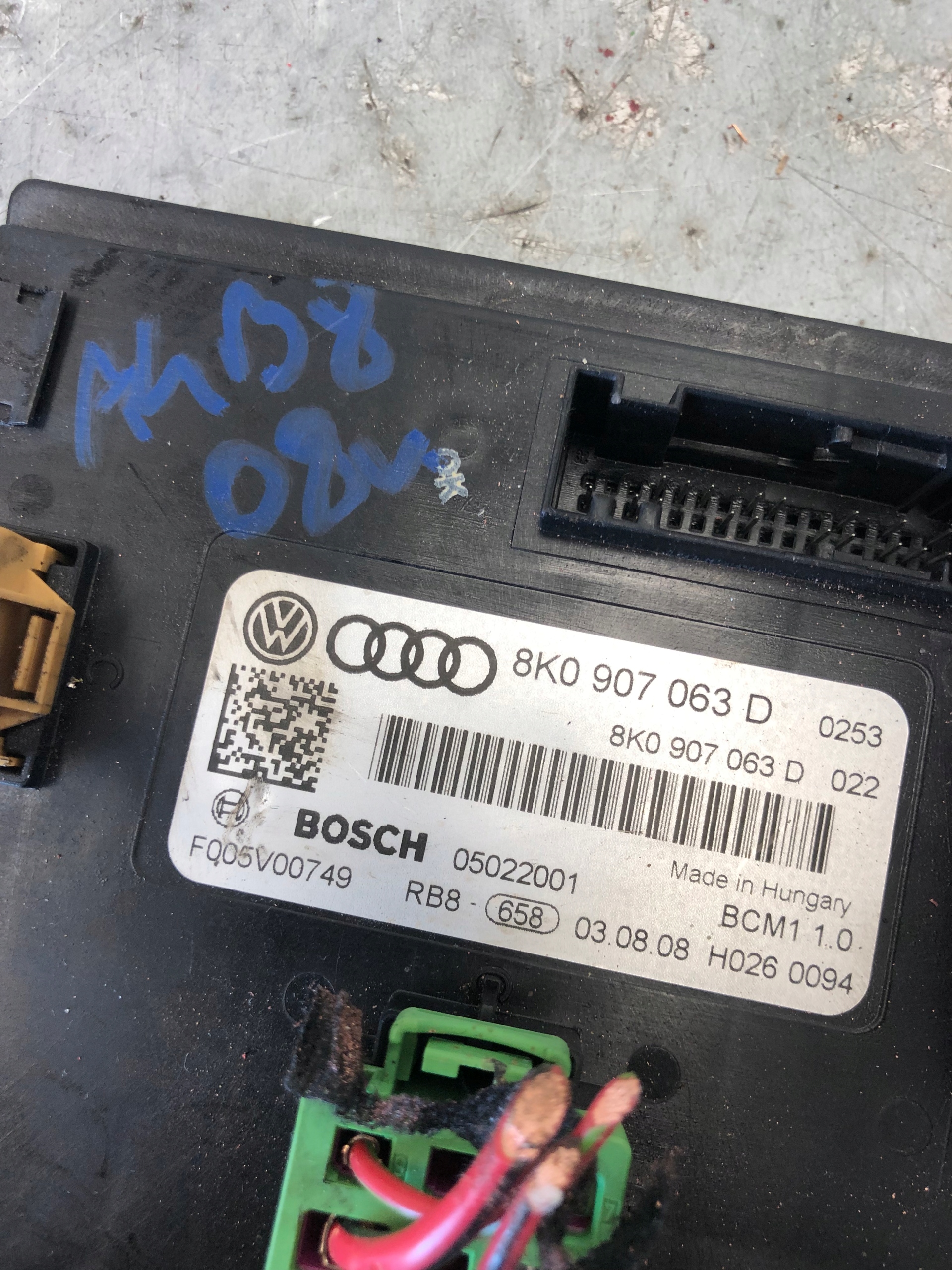 Unité commande confort AUDI A4 B8 8K0907063D