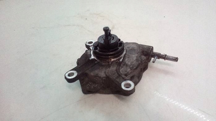 вакум насос TOYOTA COROLLA E12