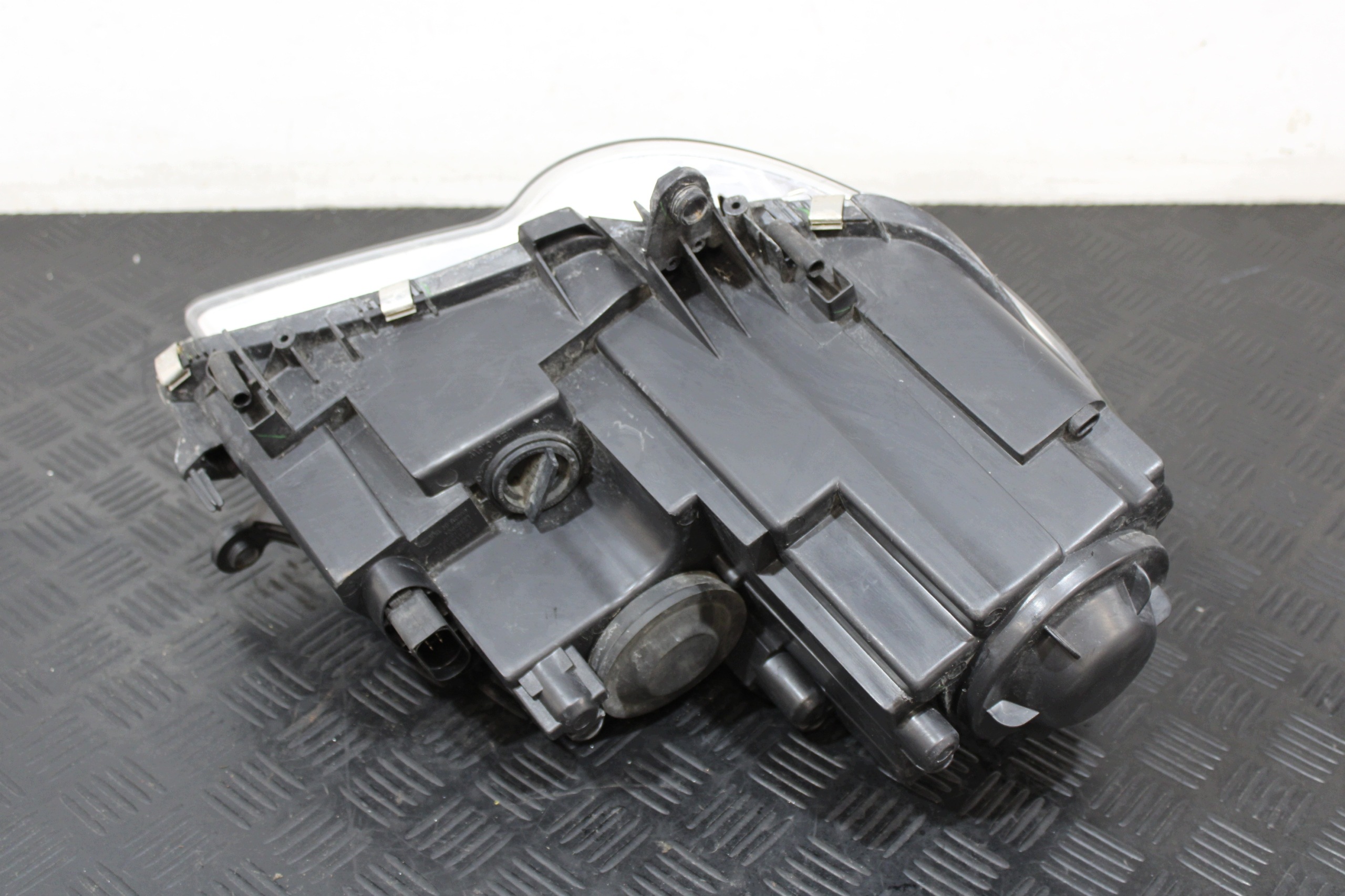 light left front DEPO VW TOURAN 1T0 1T FL 1,9 TDI