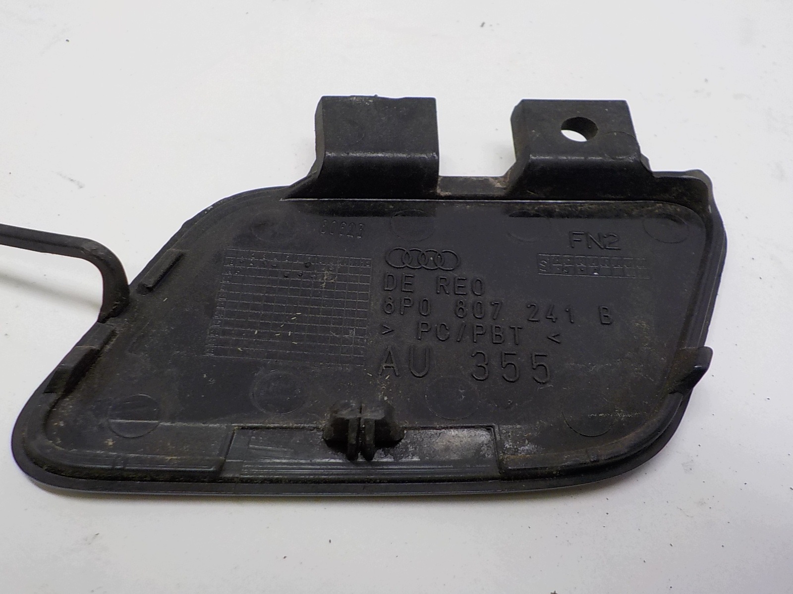 AUDI A3 II 8P towing hook cap front