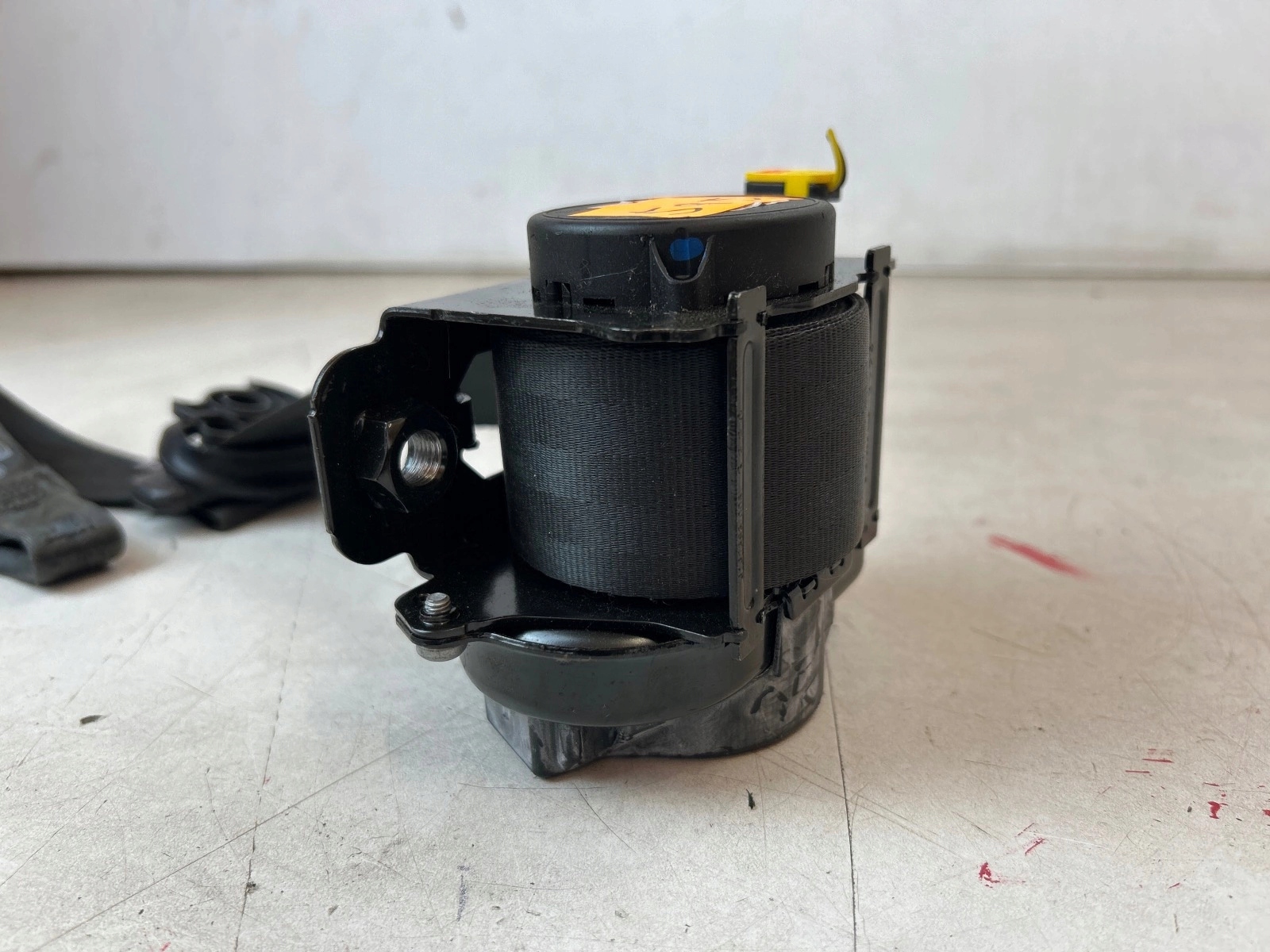 tension belt safety front front left Volkswagen New Beetle 5C