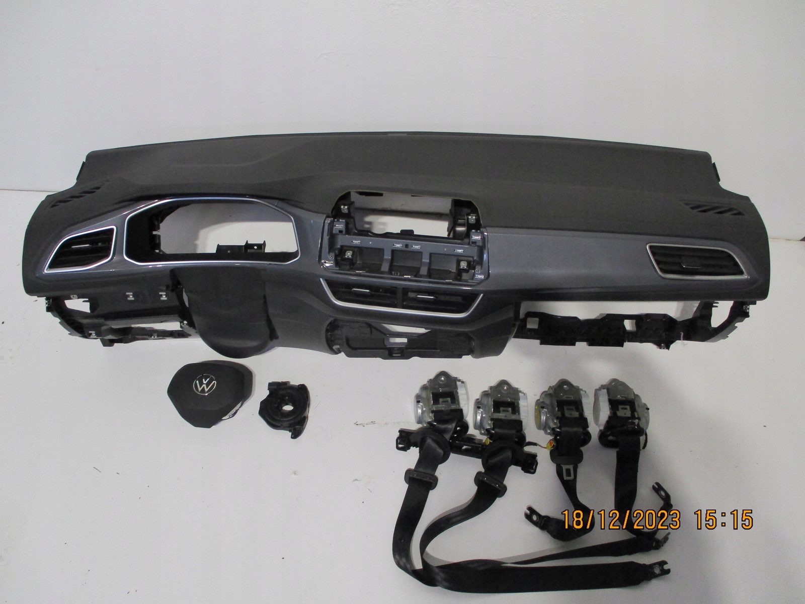dashboard VW T ROC 2GA LIFT