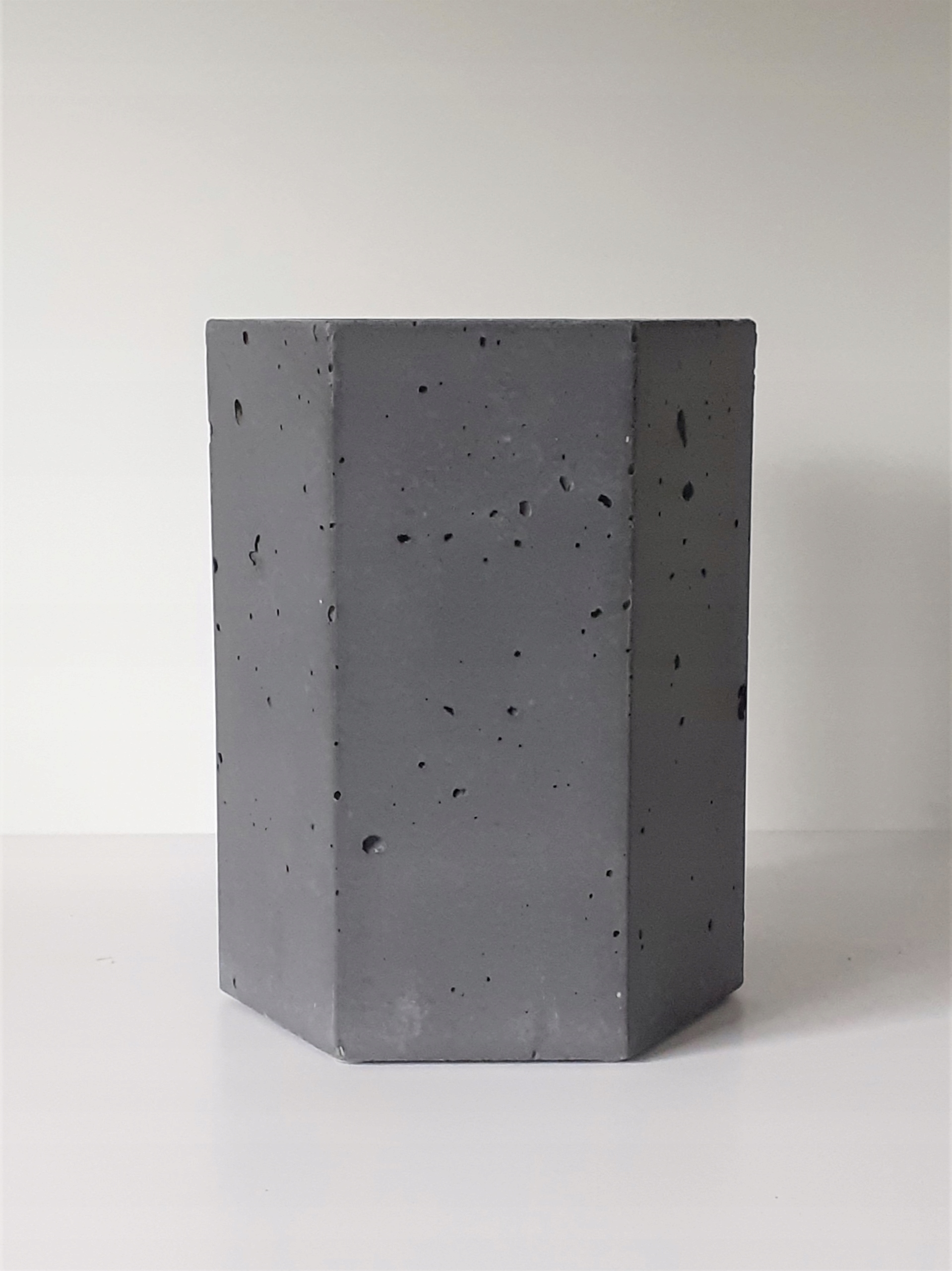 donica betonowa sześciokątna h: 30cm grafitowa Kod producenta 1230G