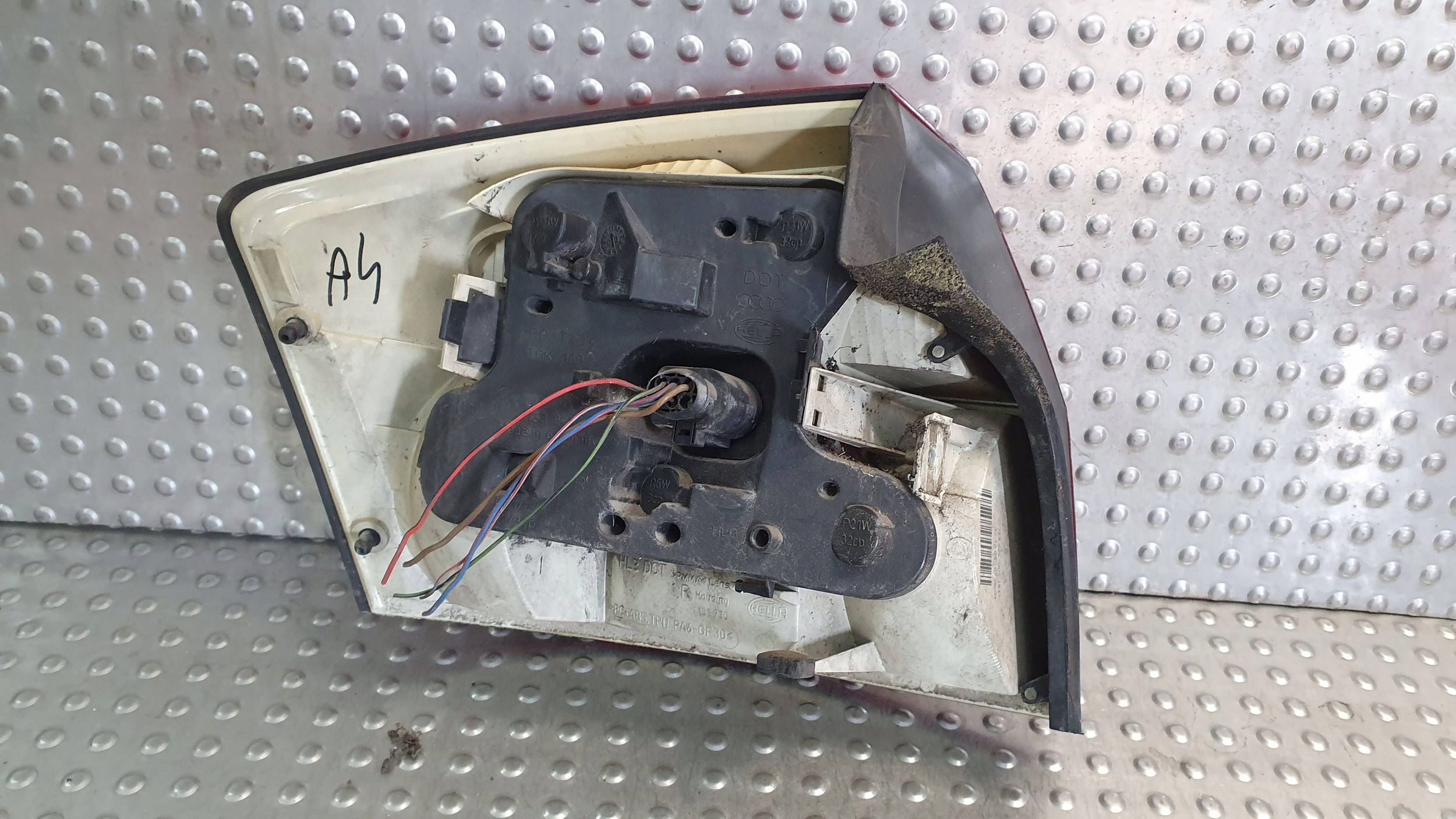 light rear part right AUDI A4 B6 sedan 00- 8E5945218
