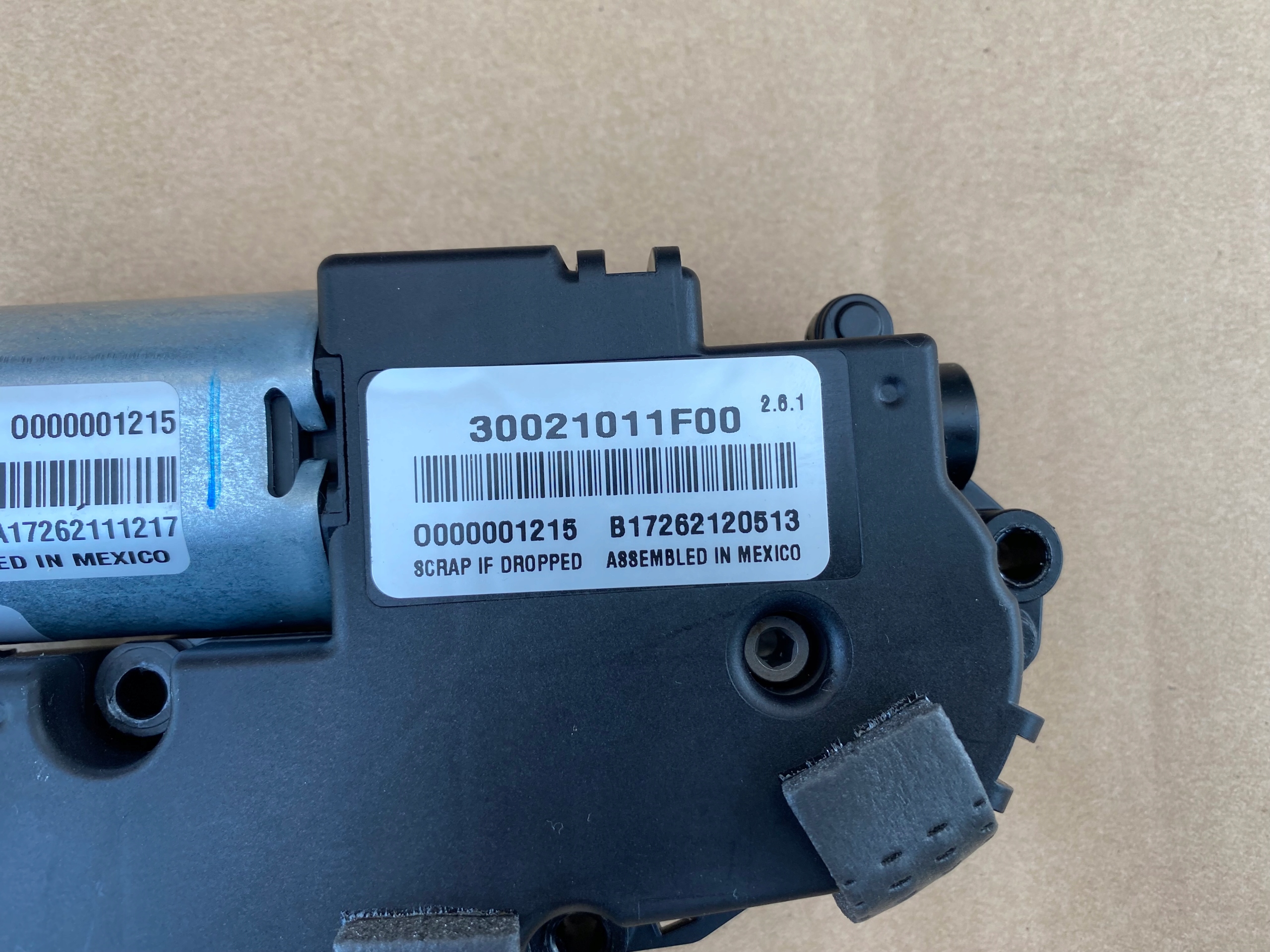 SILNICZEK SZYBERDACHU CHEVROLET CAMARO SS 6 2 2018 Part number 30021011