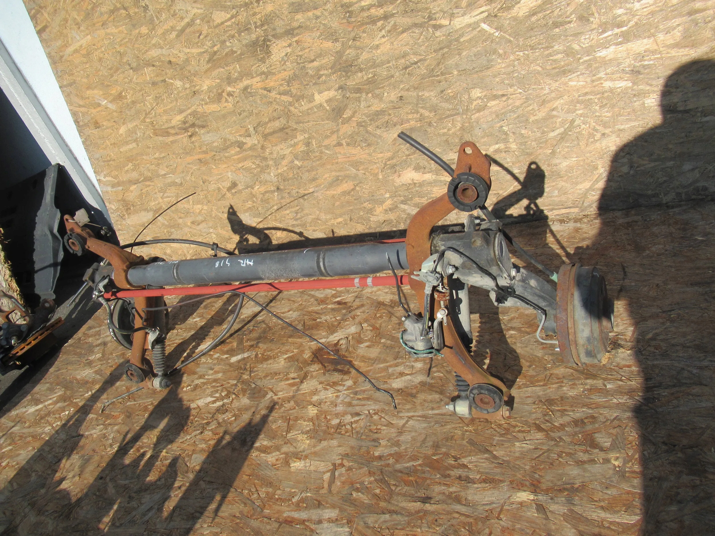 axis rear part Peugeot 206 02