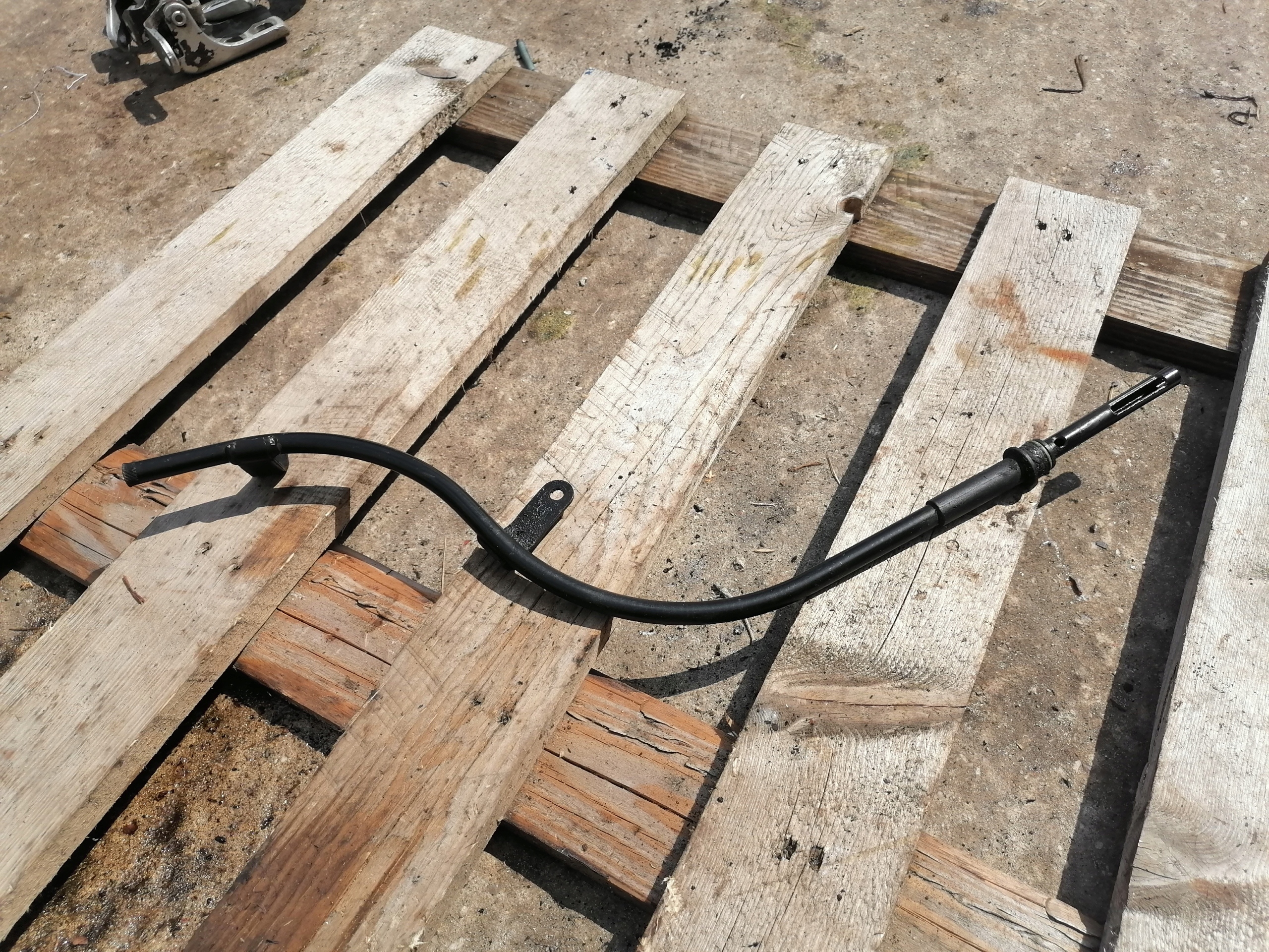 ТРУБКА МАСЛЯНОГО ЩУП VW AUDI 2.7 3.0 TDI 059115630K