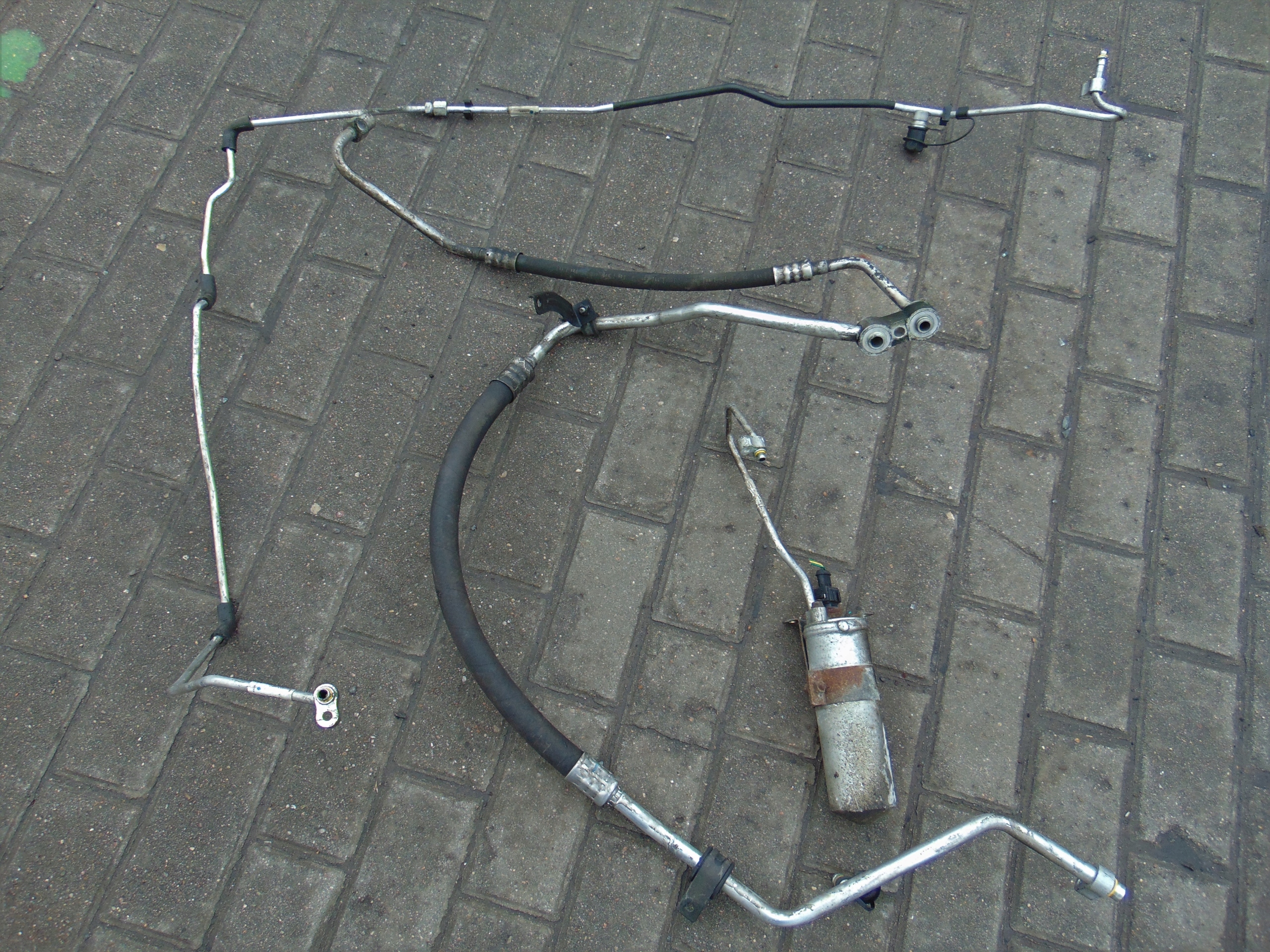 PRZEWODY KLIMATYZACJI VOLVO V40 I 1 9D EUROPA