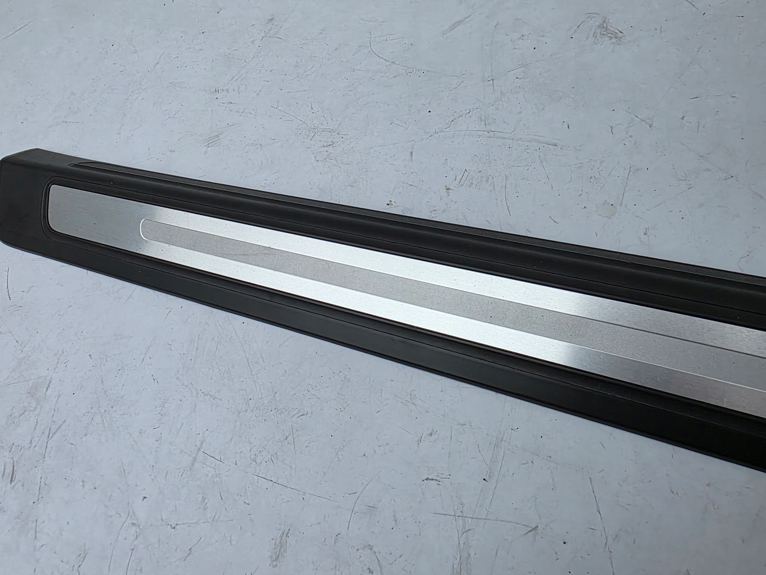 moulding cap for threshold right front right front AUDI Q5 80A FY CHROM