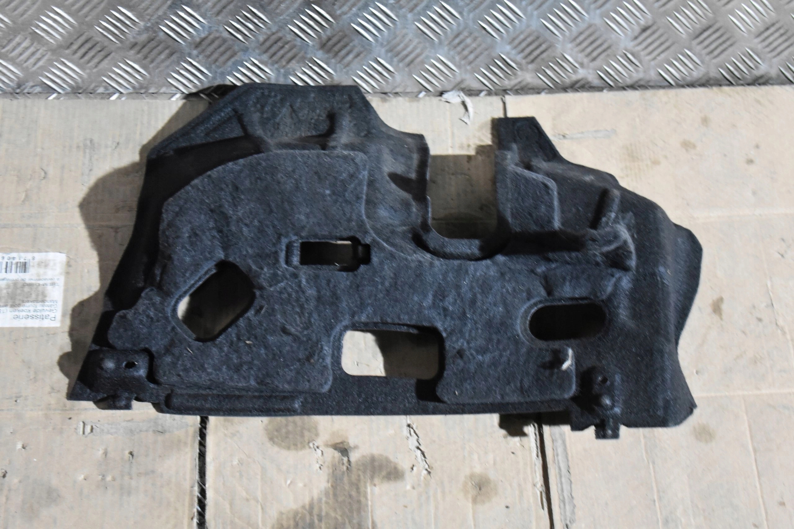 IDEALNA fedél hangszigetelő táblák PORSCHE TAYCAN 1