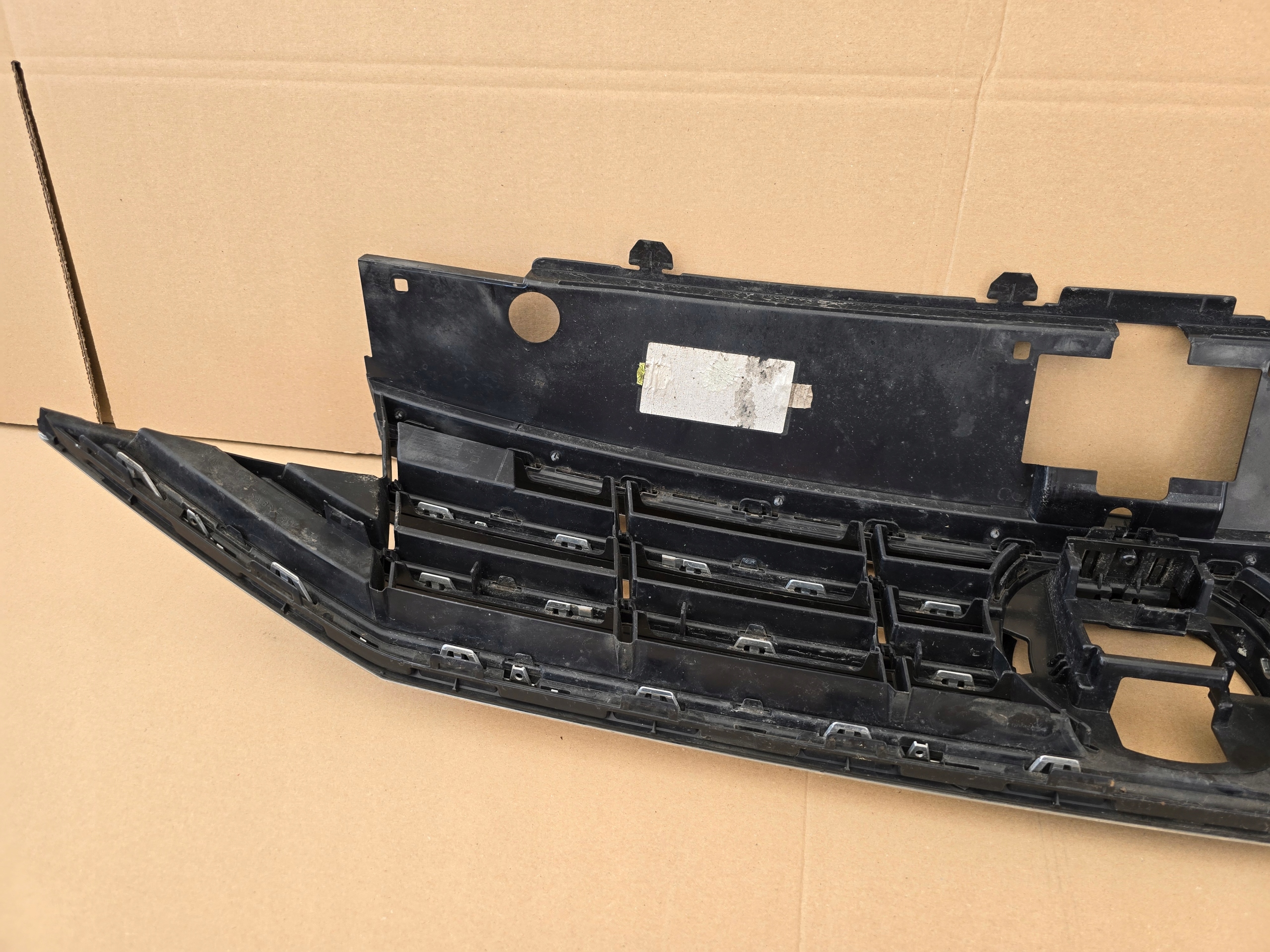 VW Passat B8 Kühlergrill FRONTGRILL Kühlergitter 3G0853653 - Thumbnail 4