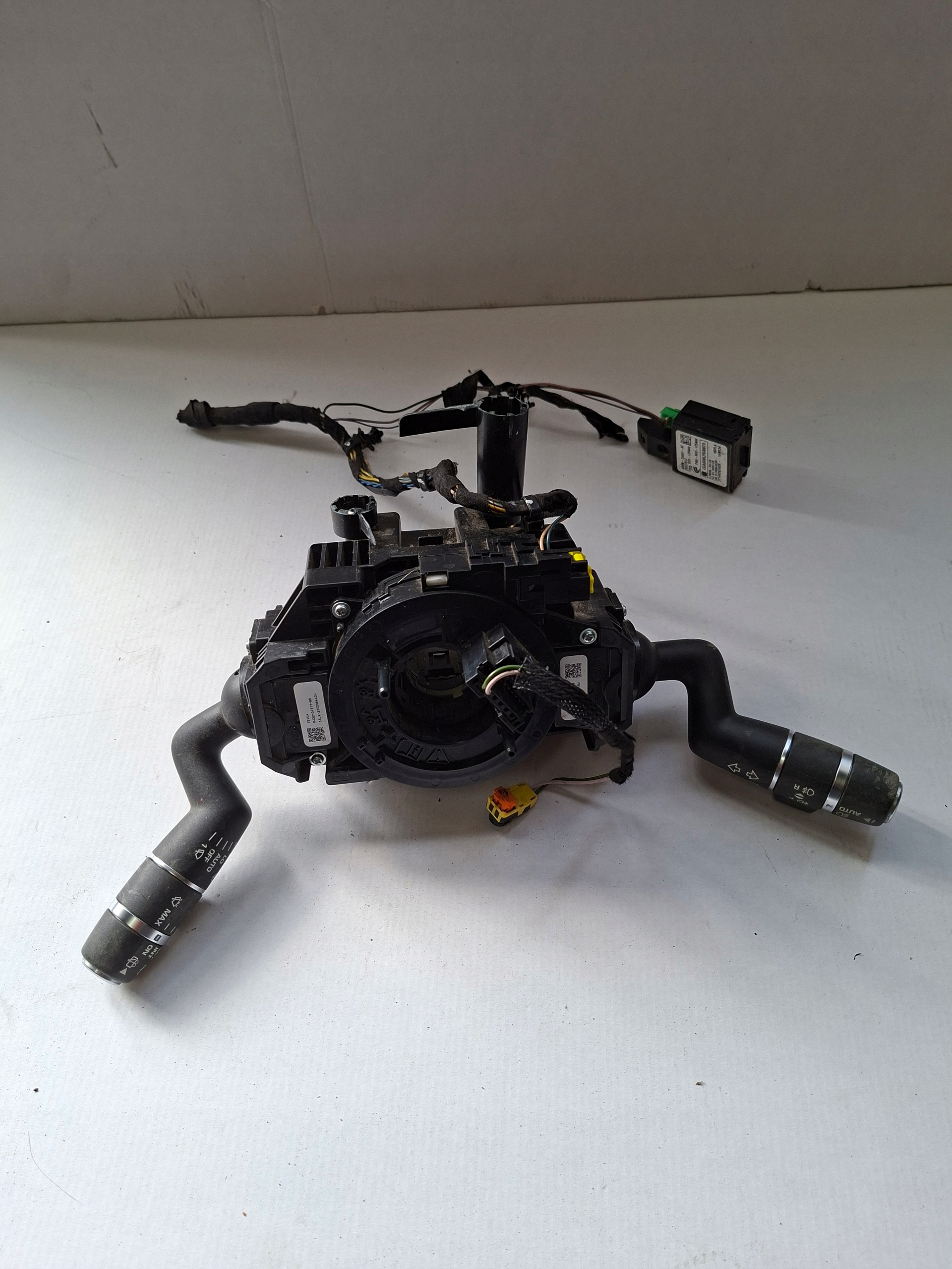 control switch ZWIJAK ring LAND ROVER DISCOVERY BJ323F973BB