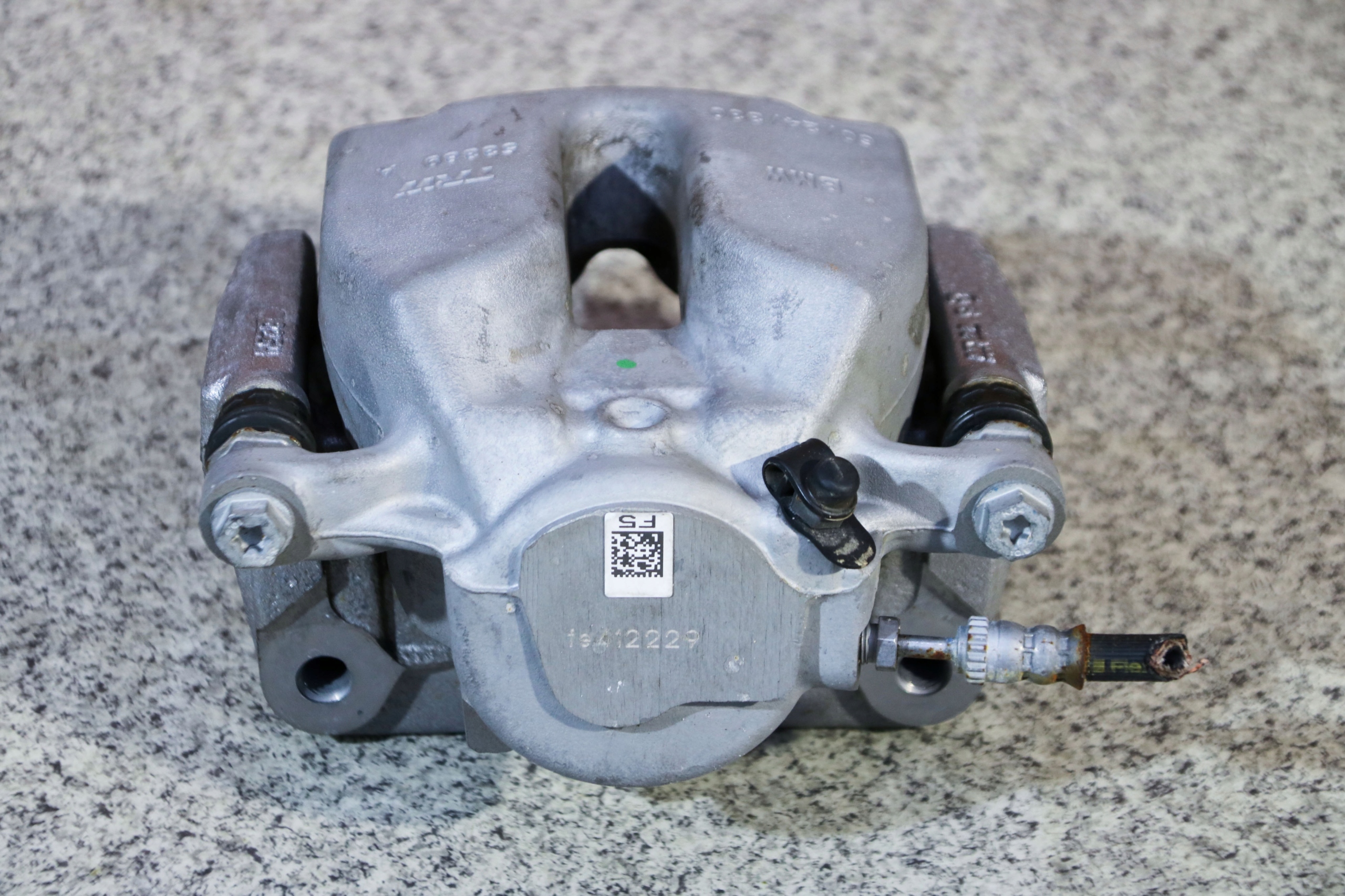 BMW X3 G01 caliper brake left front front 60/24/330 9 km !!!