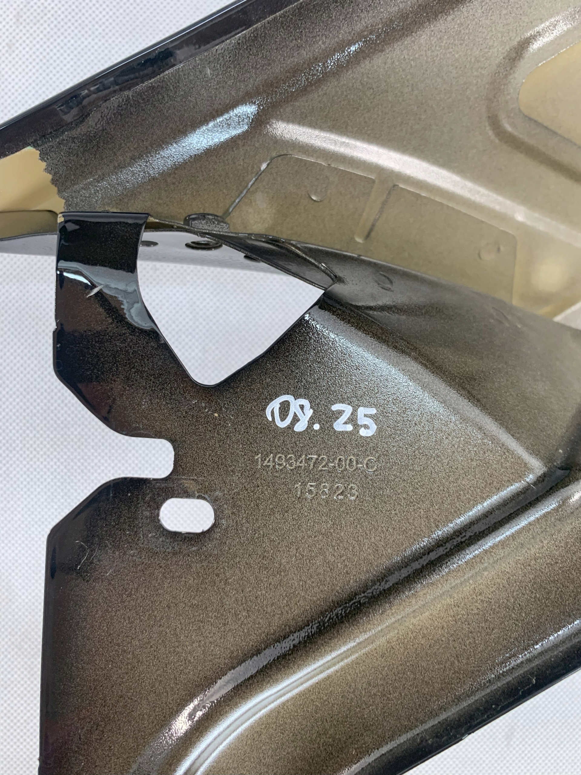 Tesla Model Y parafango Destra 1493792-00-C 08.25