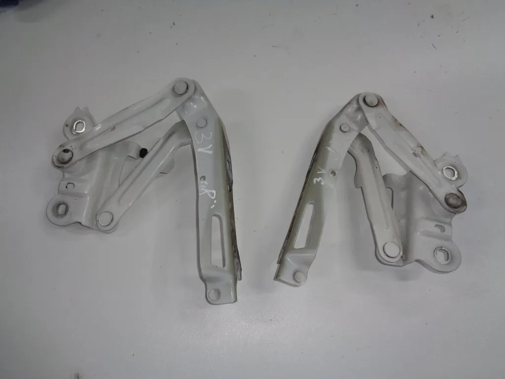 3V0823302 - SKODA SUPERB 3 ПЕТЛИ КАПОТА ПРАВЫЙ ЛЕВЫЙ