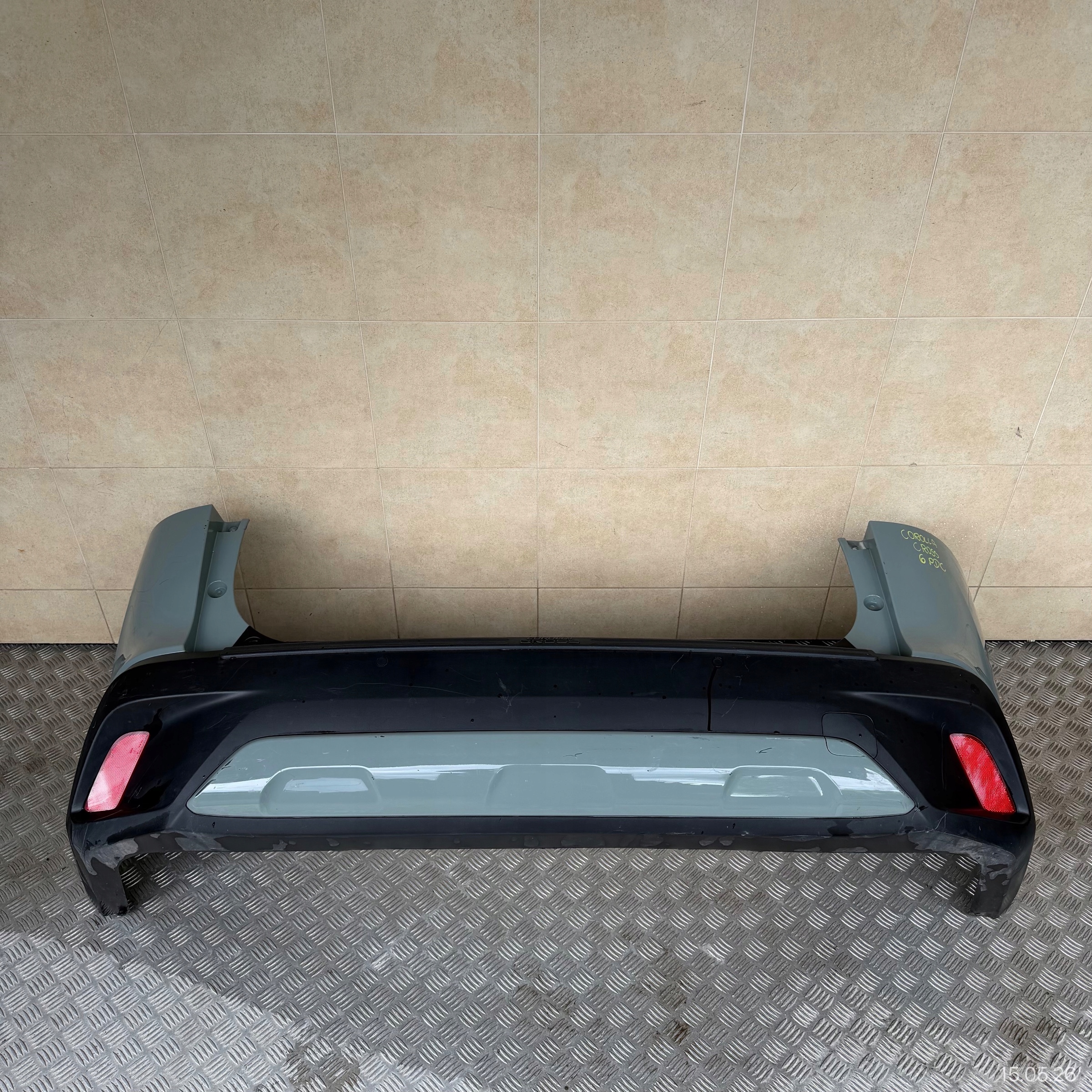 bumper rear complete TOYOTA COROLLA CROSS 2025 ROK 6 PDC
