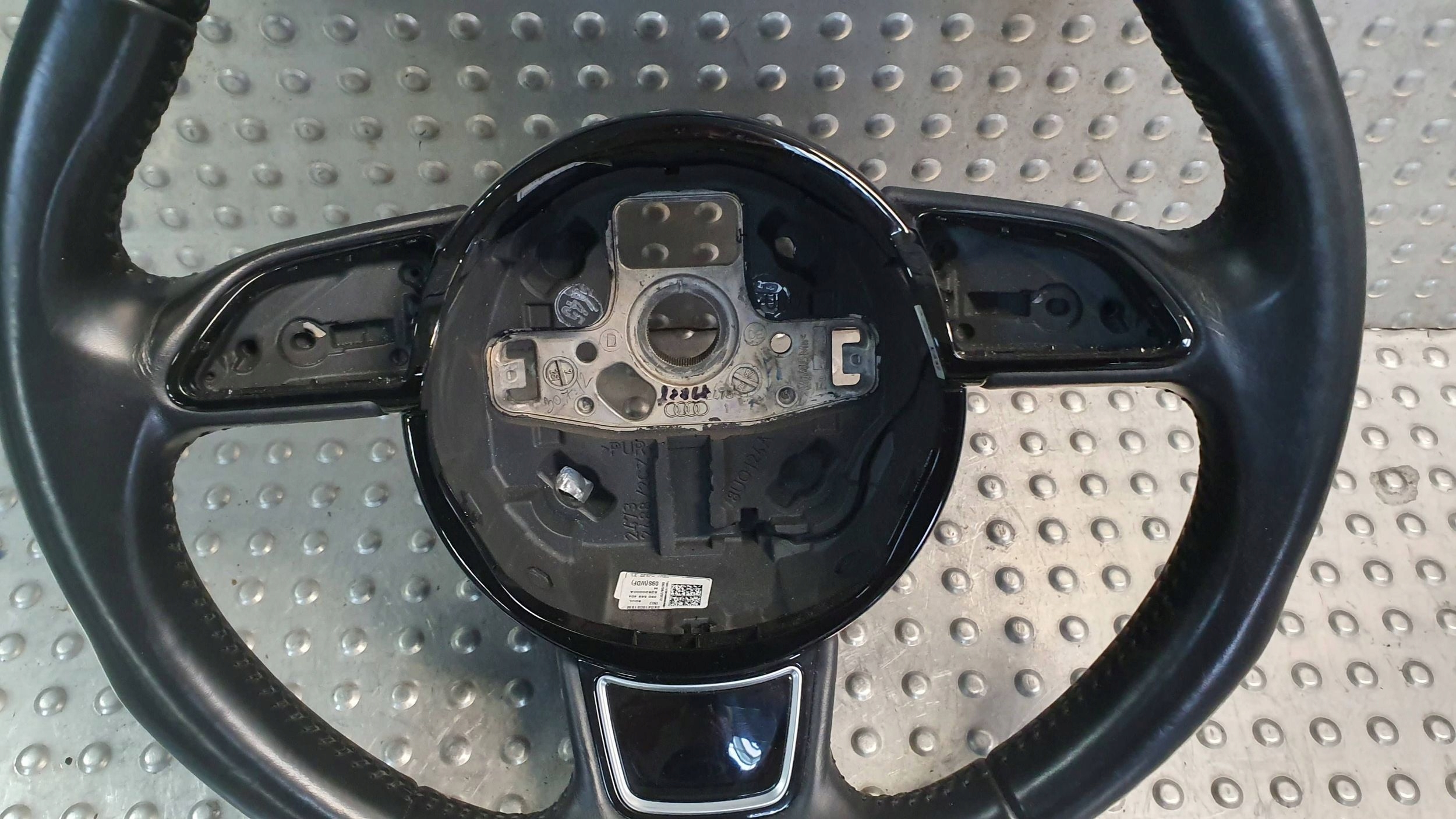 lenkrad Leder MULTIFUNKCJA AUDI Q3 11- 8U0124A