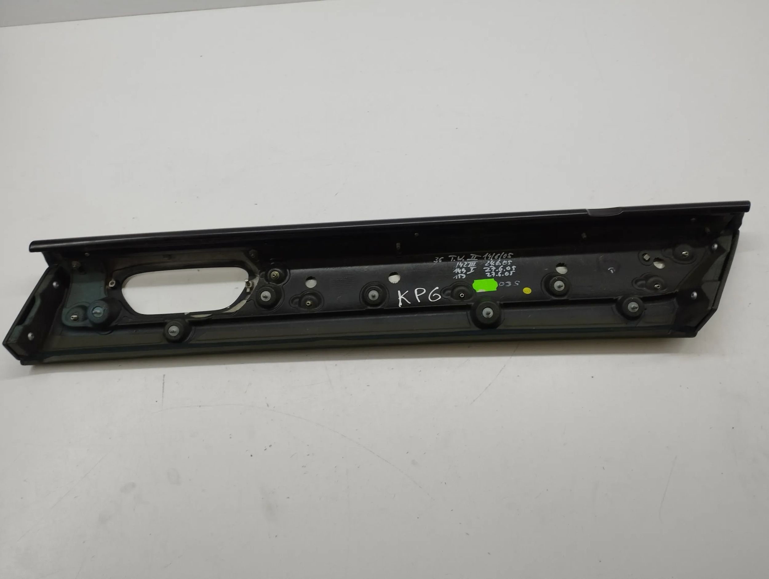 Bentley FLYING SPUR 2005 левый обшивка двери задние