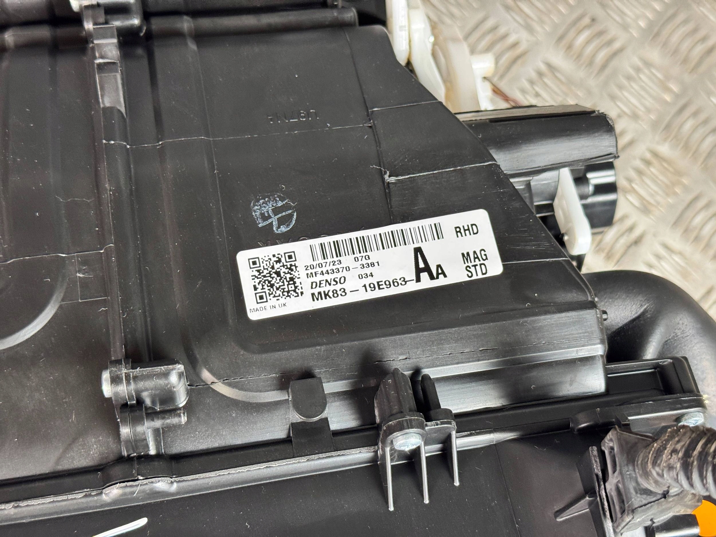 Группа нагреватель jaguar MK8319E963AA