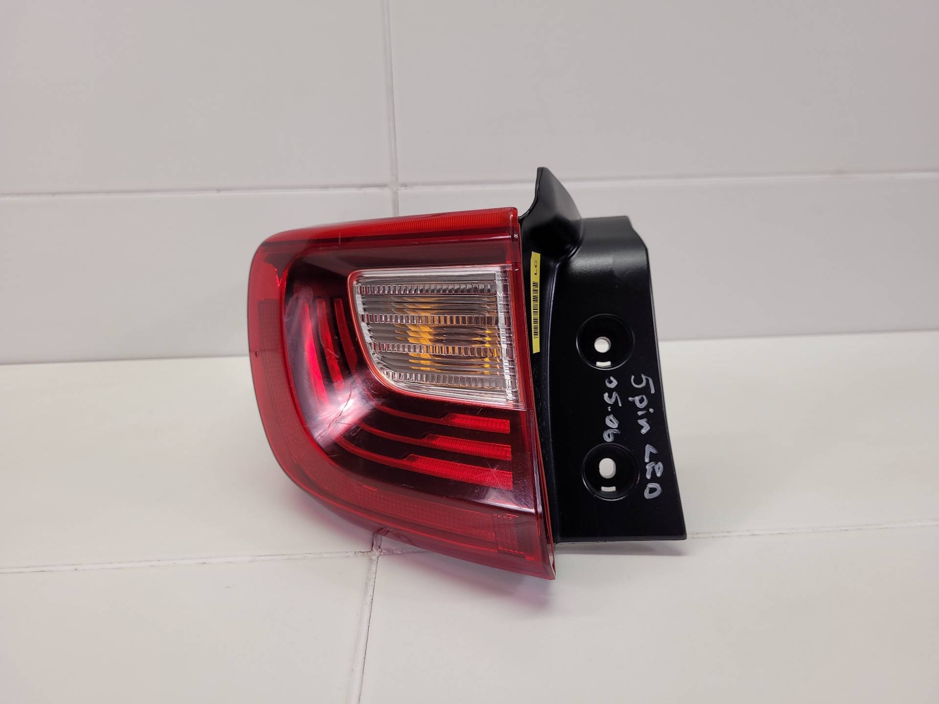 light rear left side Kia Stonic 1 2018 92401H8